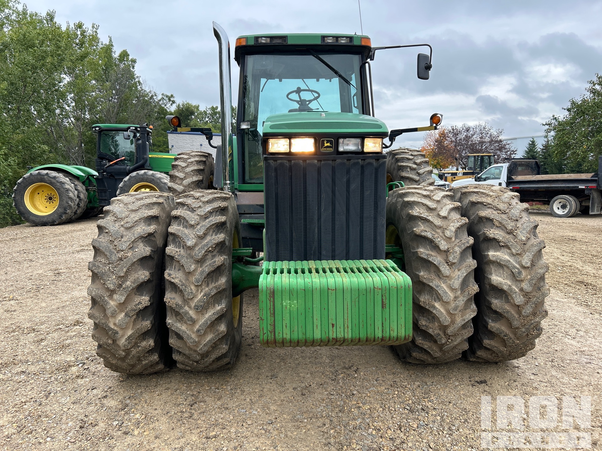 2000 John Deere 8410