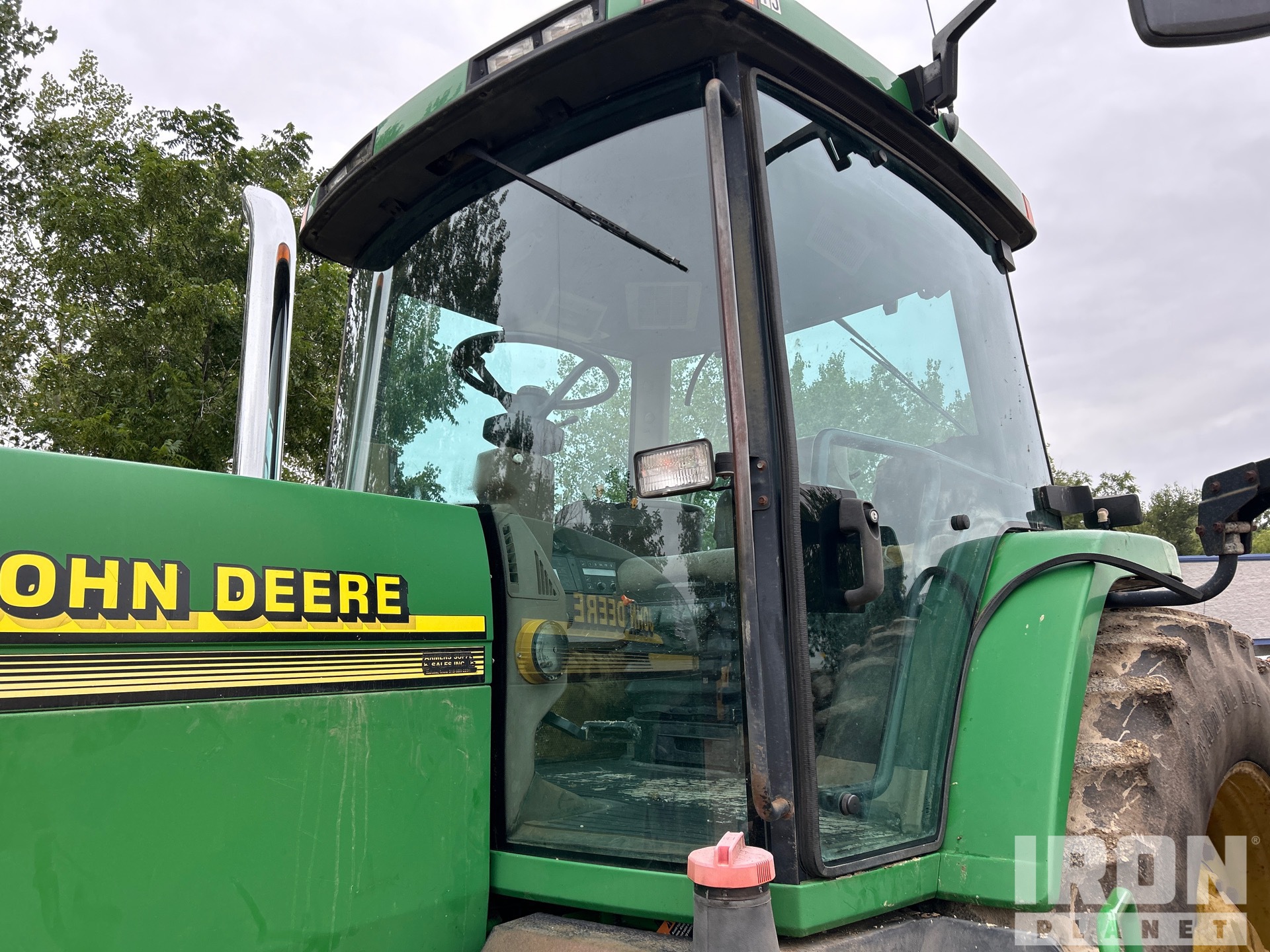 2000 John Deere 8410