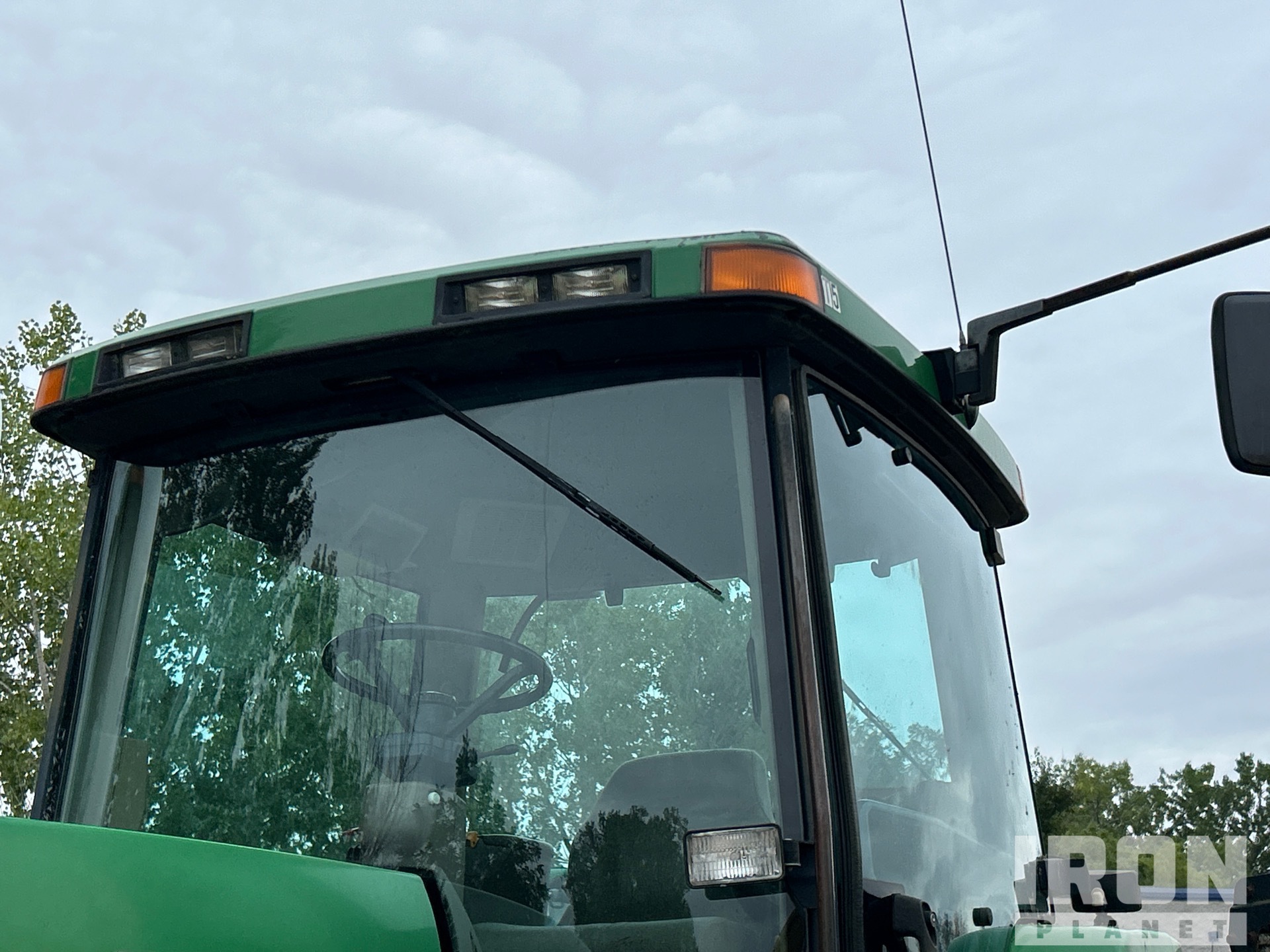 2000 John Deere 8410