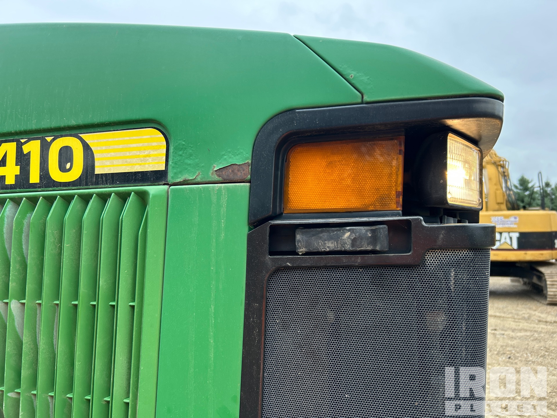 2000 John Deere 8410