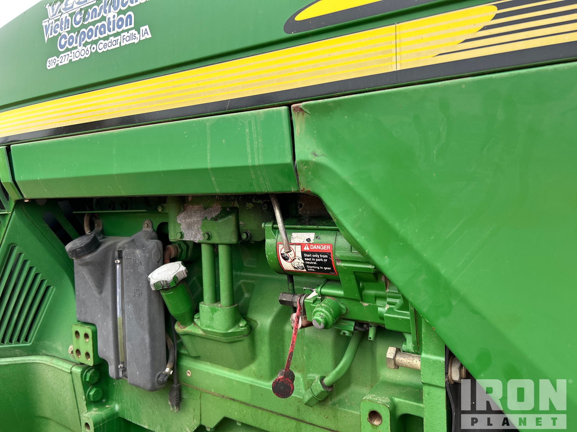 2000 John Deere 8410