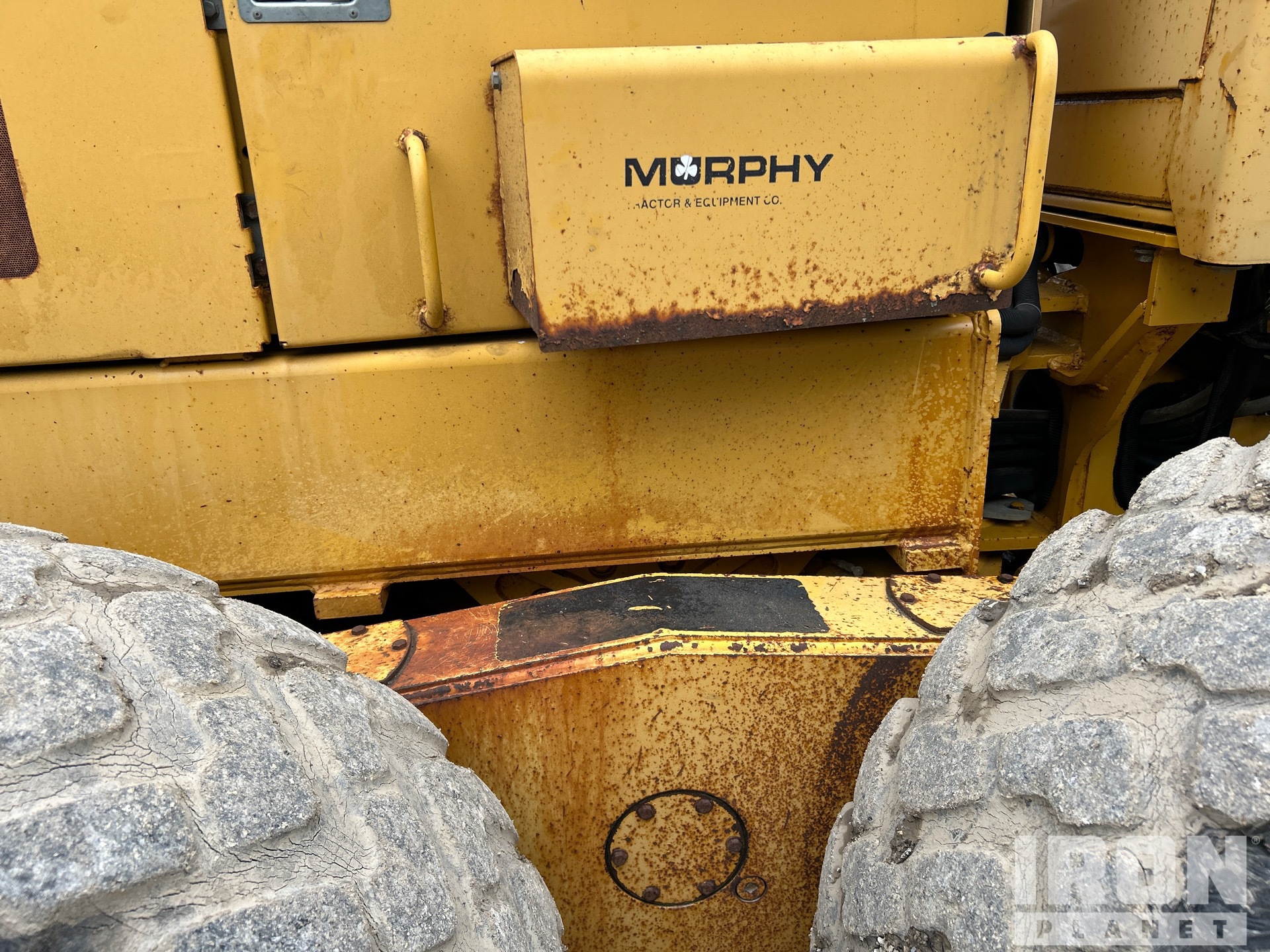 2000 John Deere 772CH