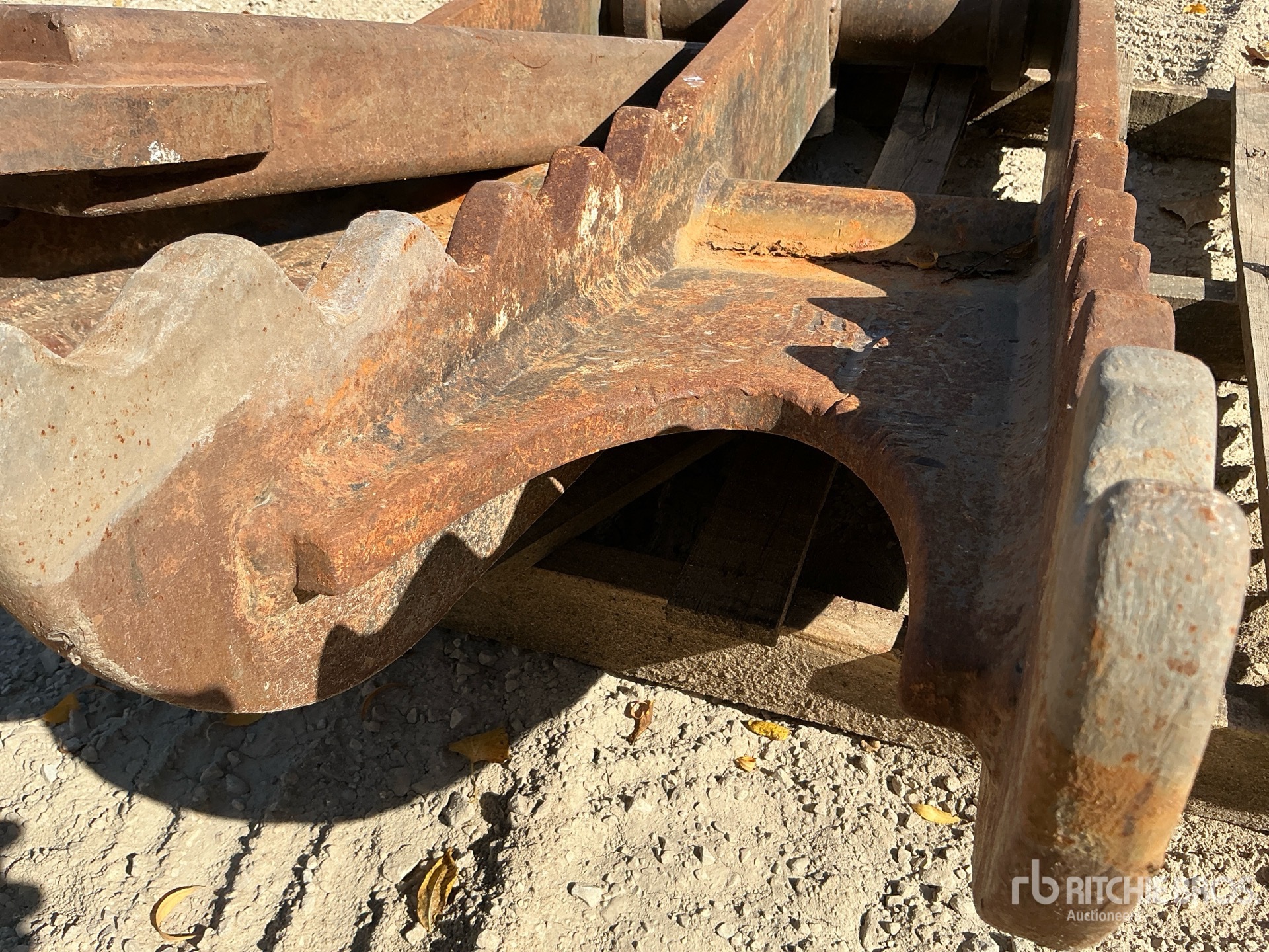 Caterpillar - FITS CAT 320, 322