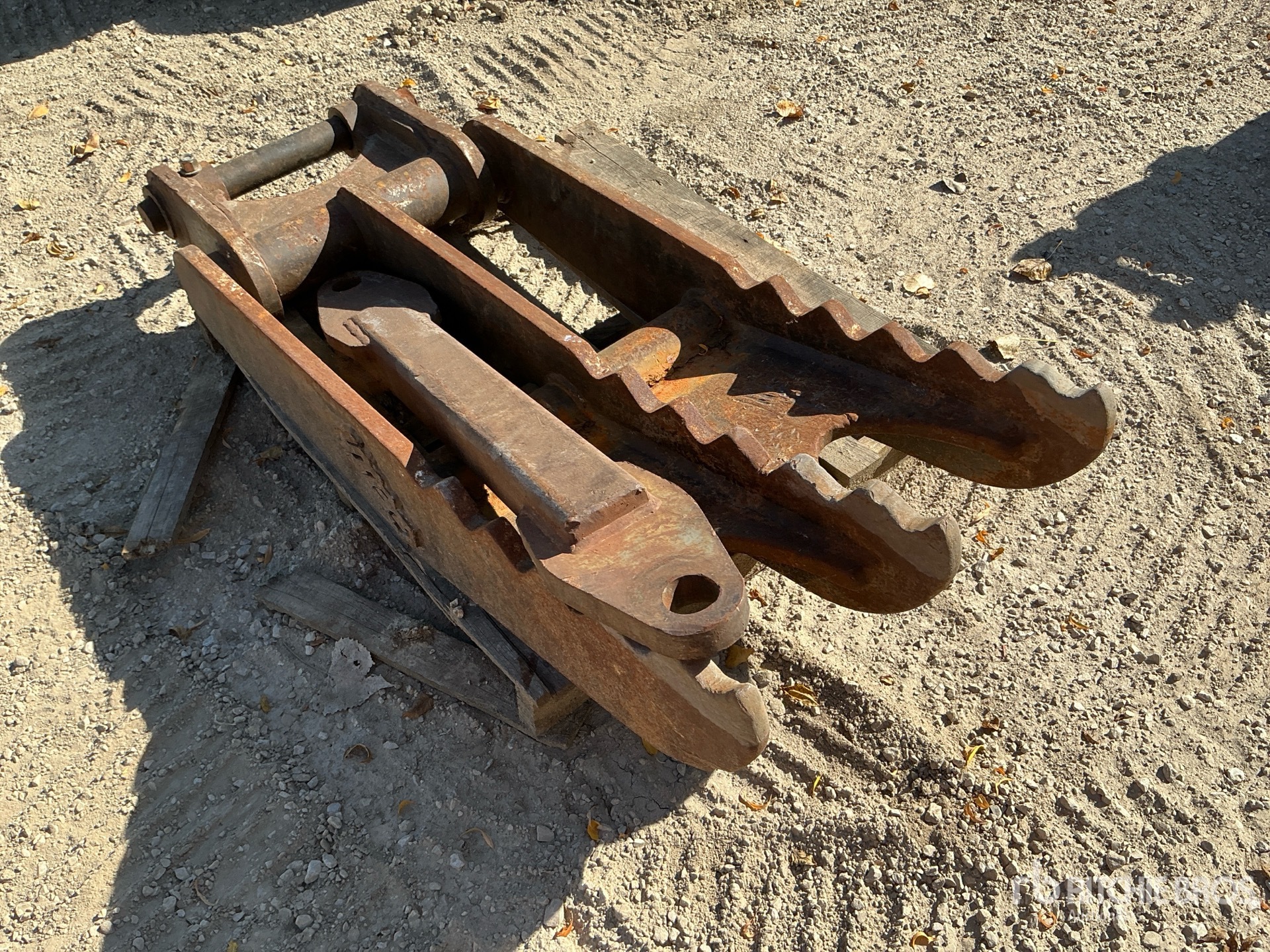 Caterpillar - FITS CAT 320, 322