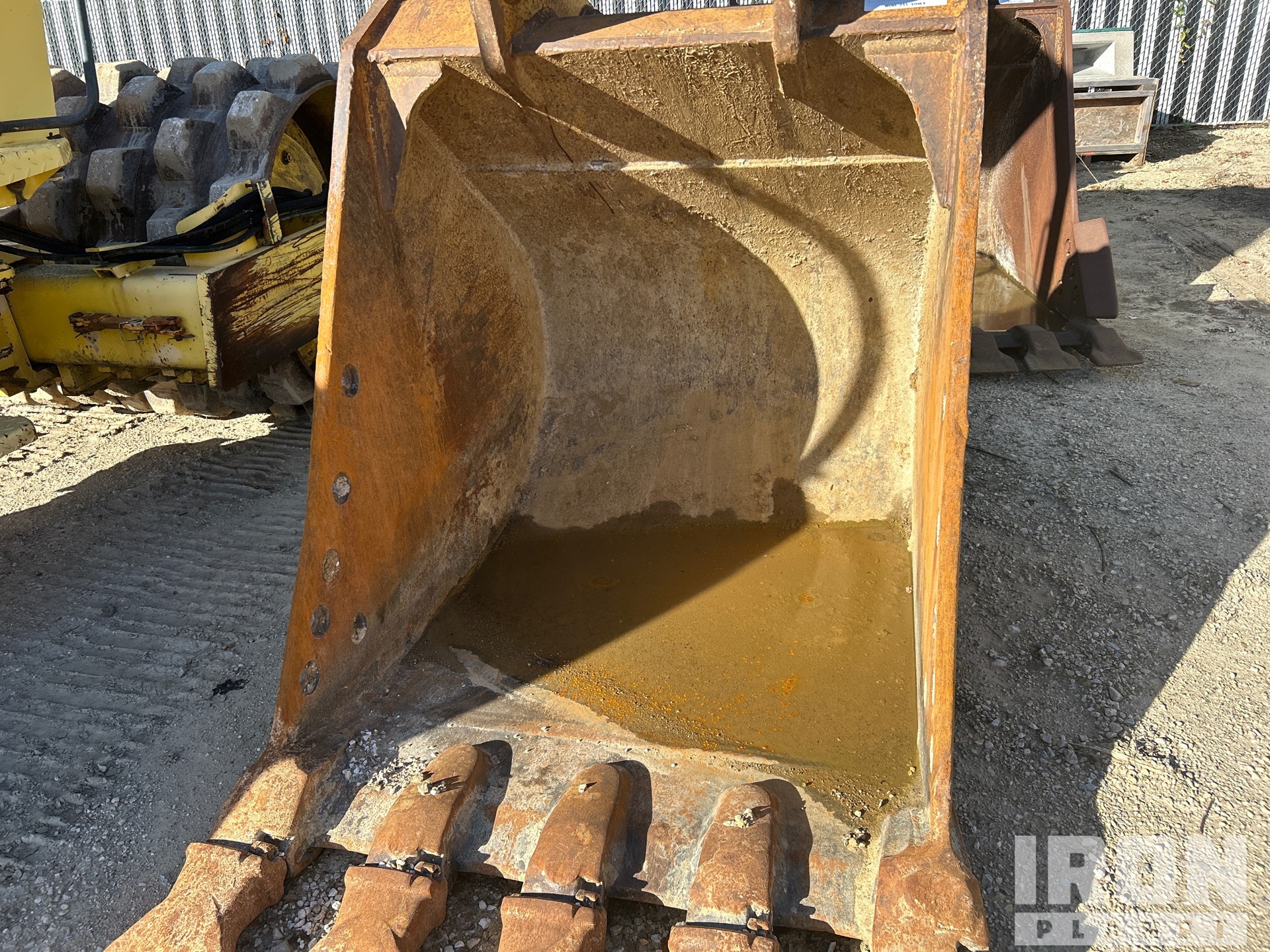 Caterpillar 44 IN DIGGING