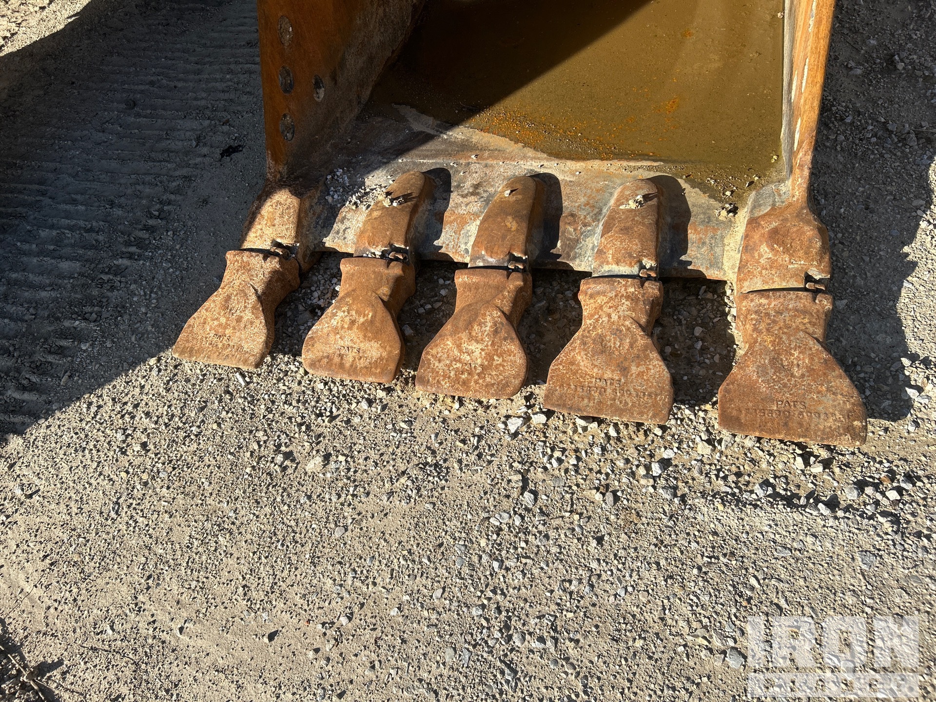 Caterpillar 44 IN DIGGING