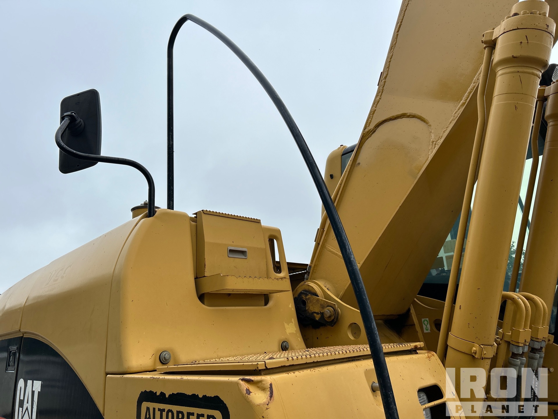 2001 Caterpillar 320C L