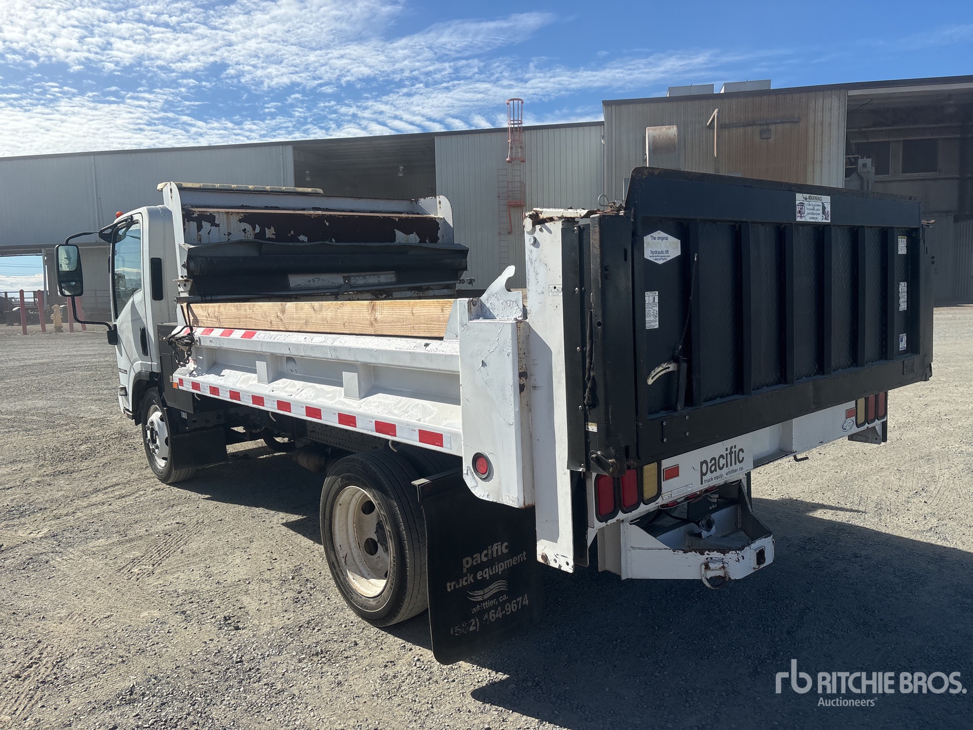 2013 Isuzu NPR HD