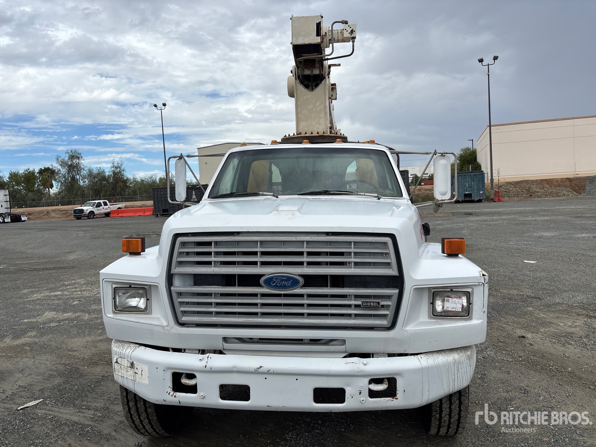 1990 Ford F700