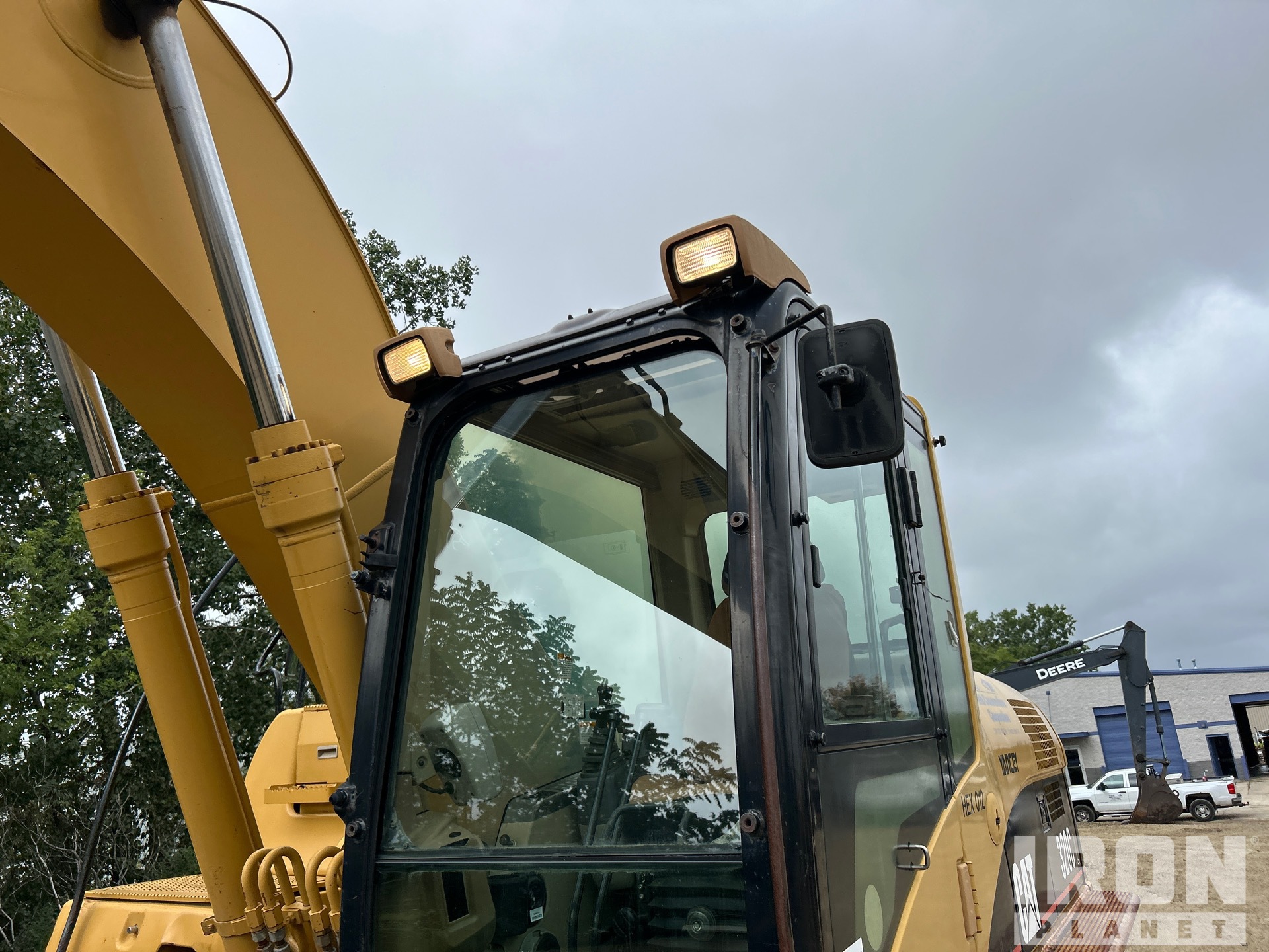 2001 Caterpillar 320C L
