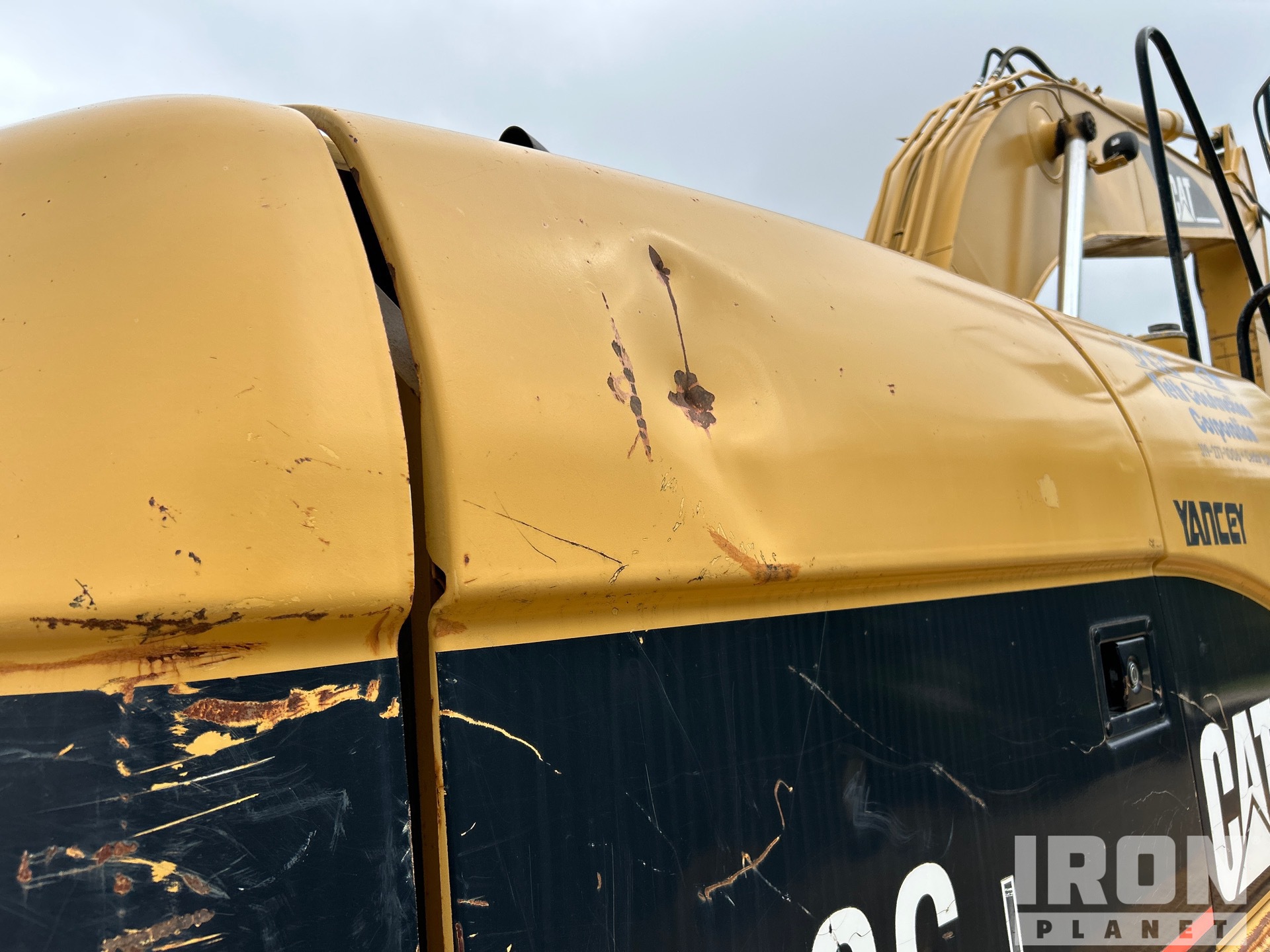 2001 Caterpillar 320C L