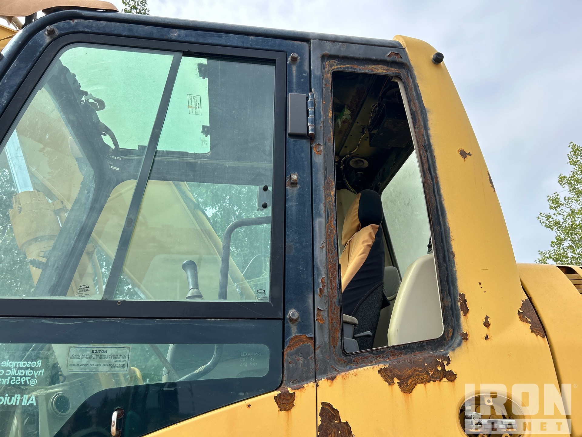 2004 Caterpillar 322C L