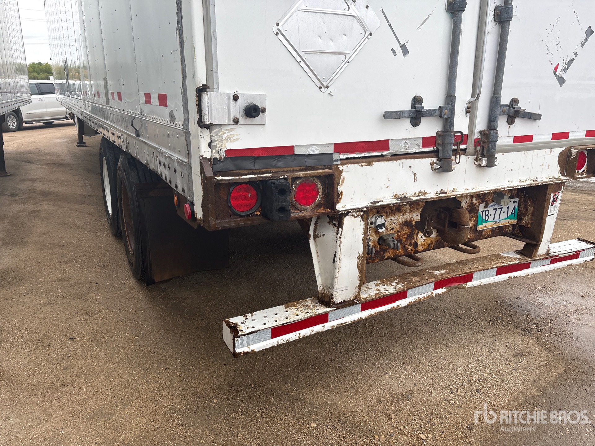 2006 Great Dane 53 FT X 102 IN T/A HEATED