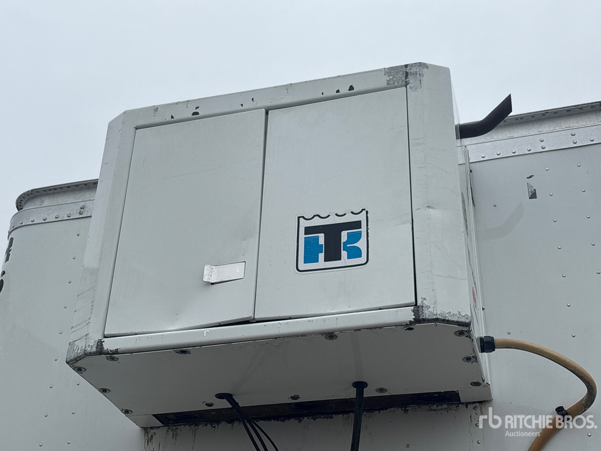 2006 Great Dane 53 FT X 102 IN T/A HEATED
