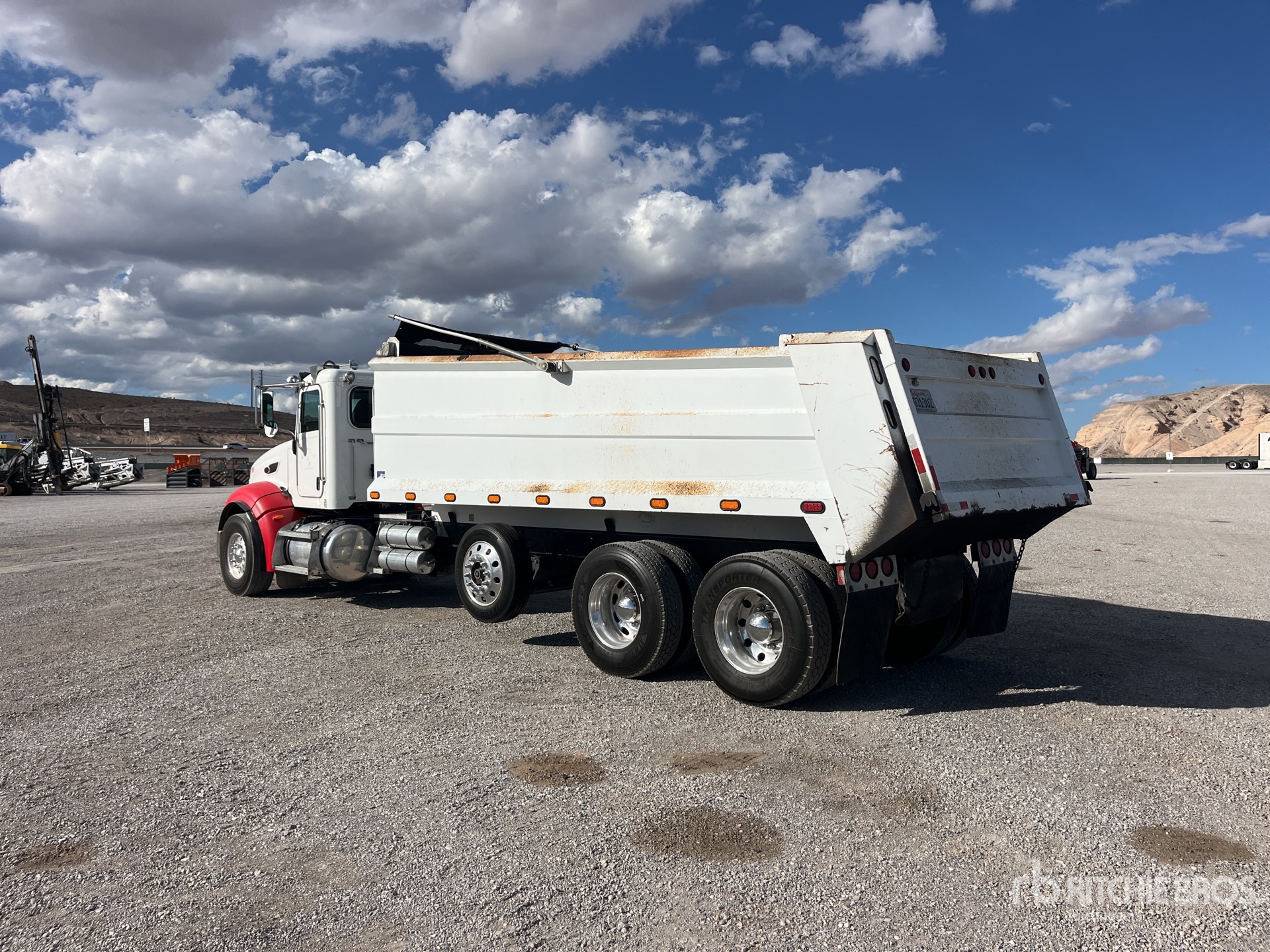 2012 Peterbilt 386