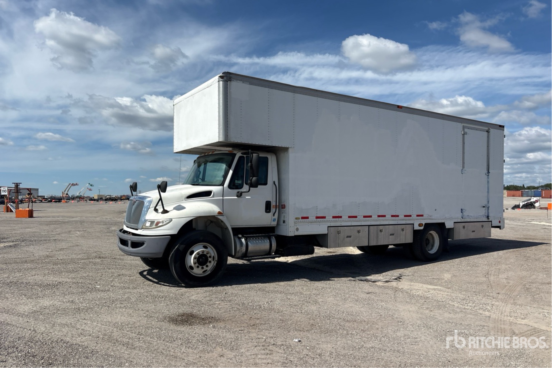 2013 International 4400