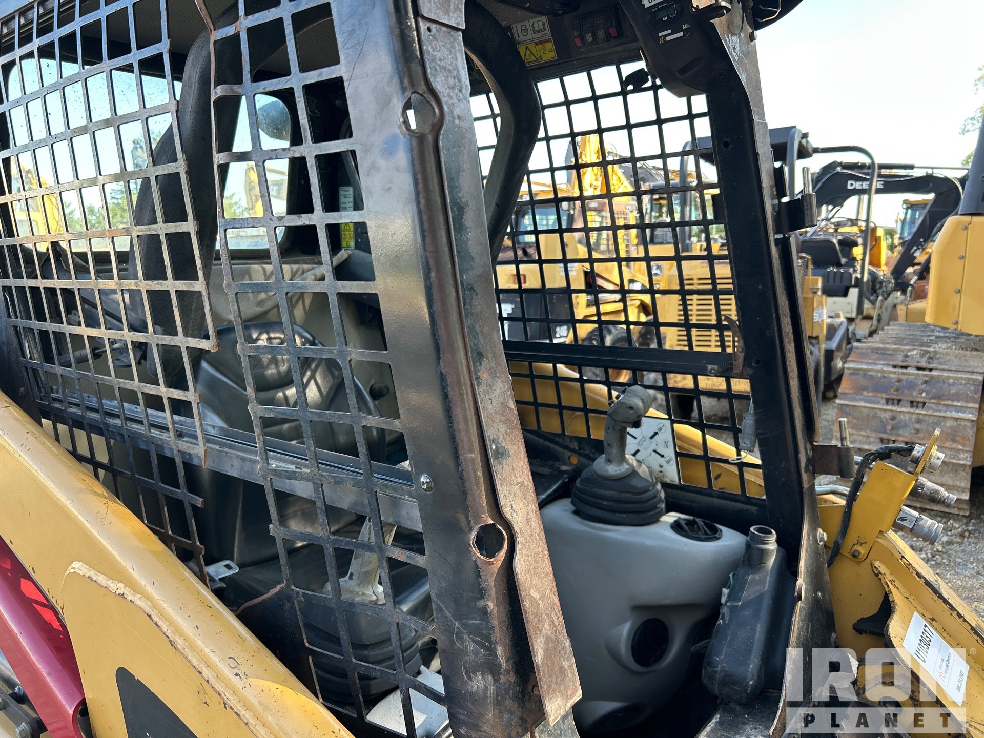 2005 Caterpillar 247B