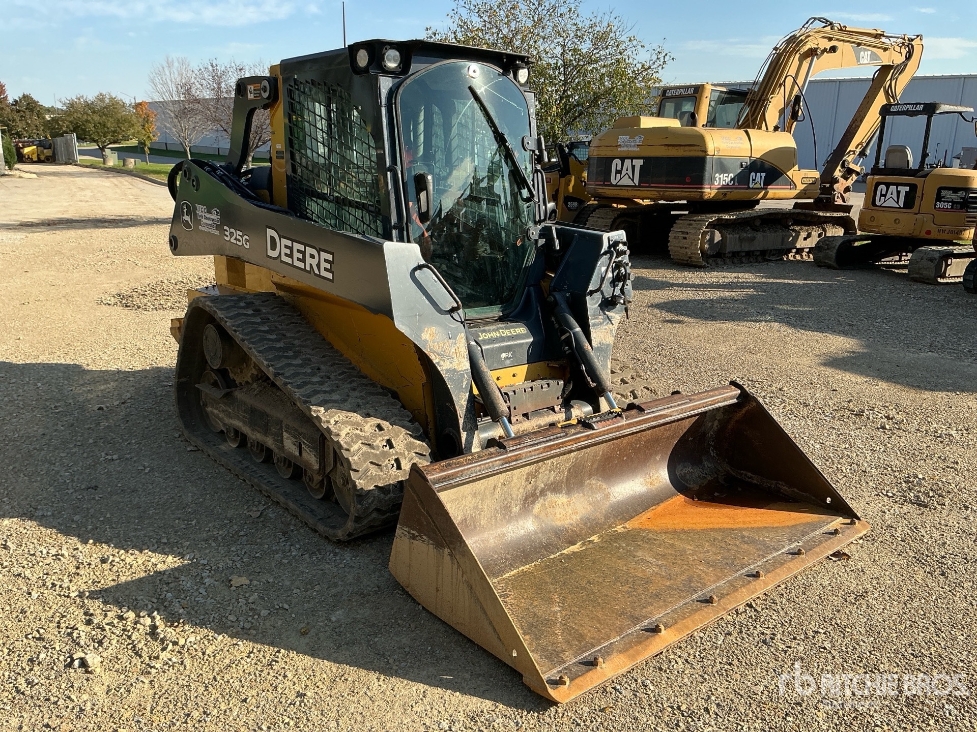 2019 John Deere 325G