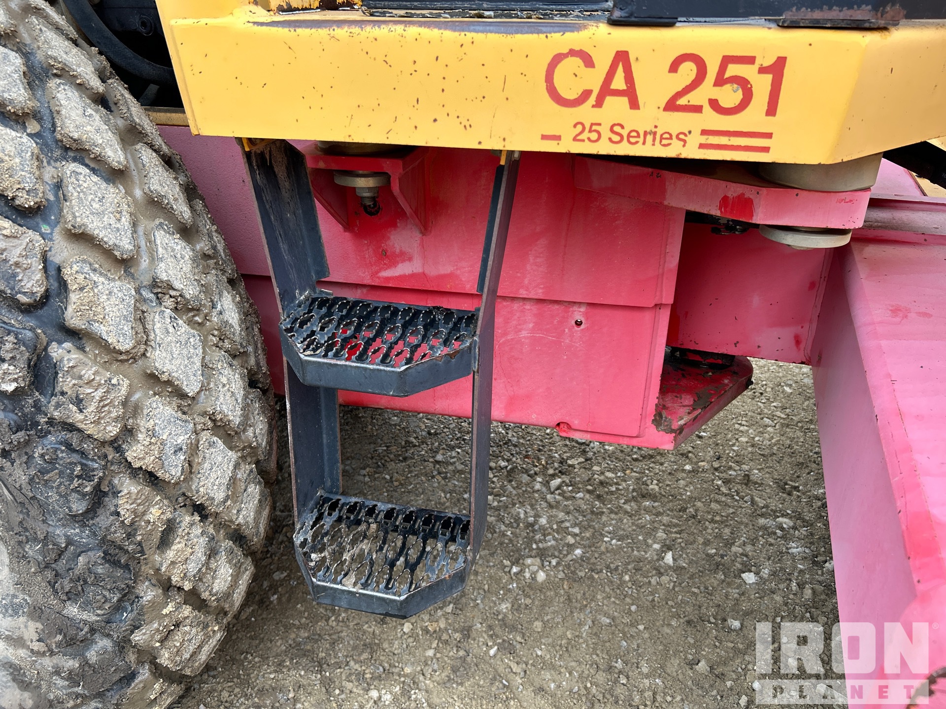 1997 Dynapac CA251A
