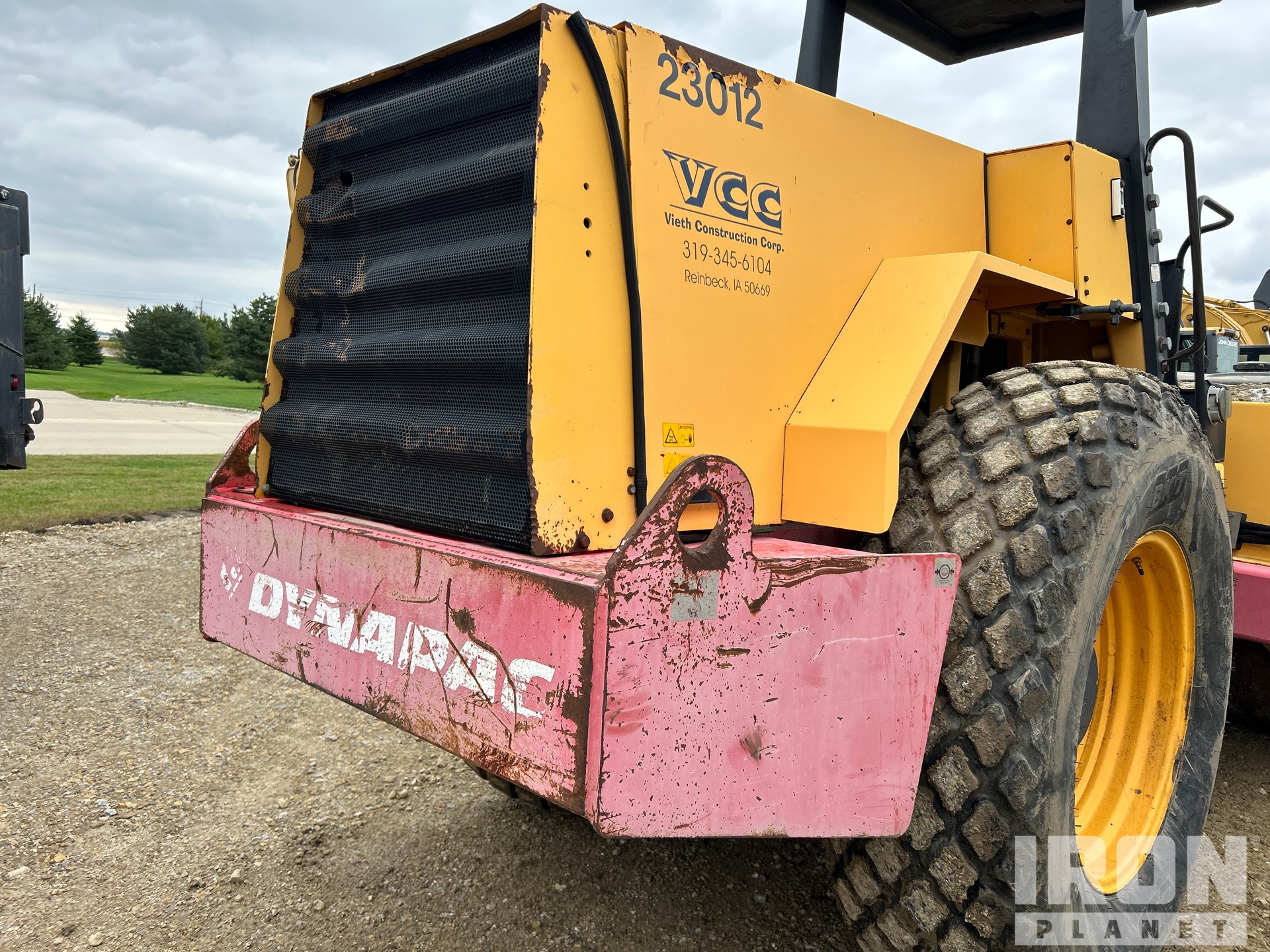 1997 Dynapac CA251A