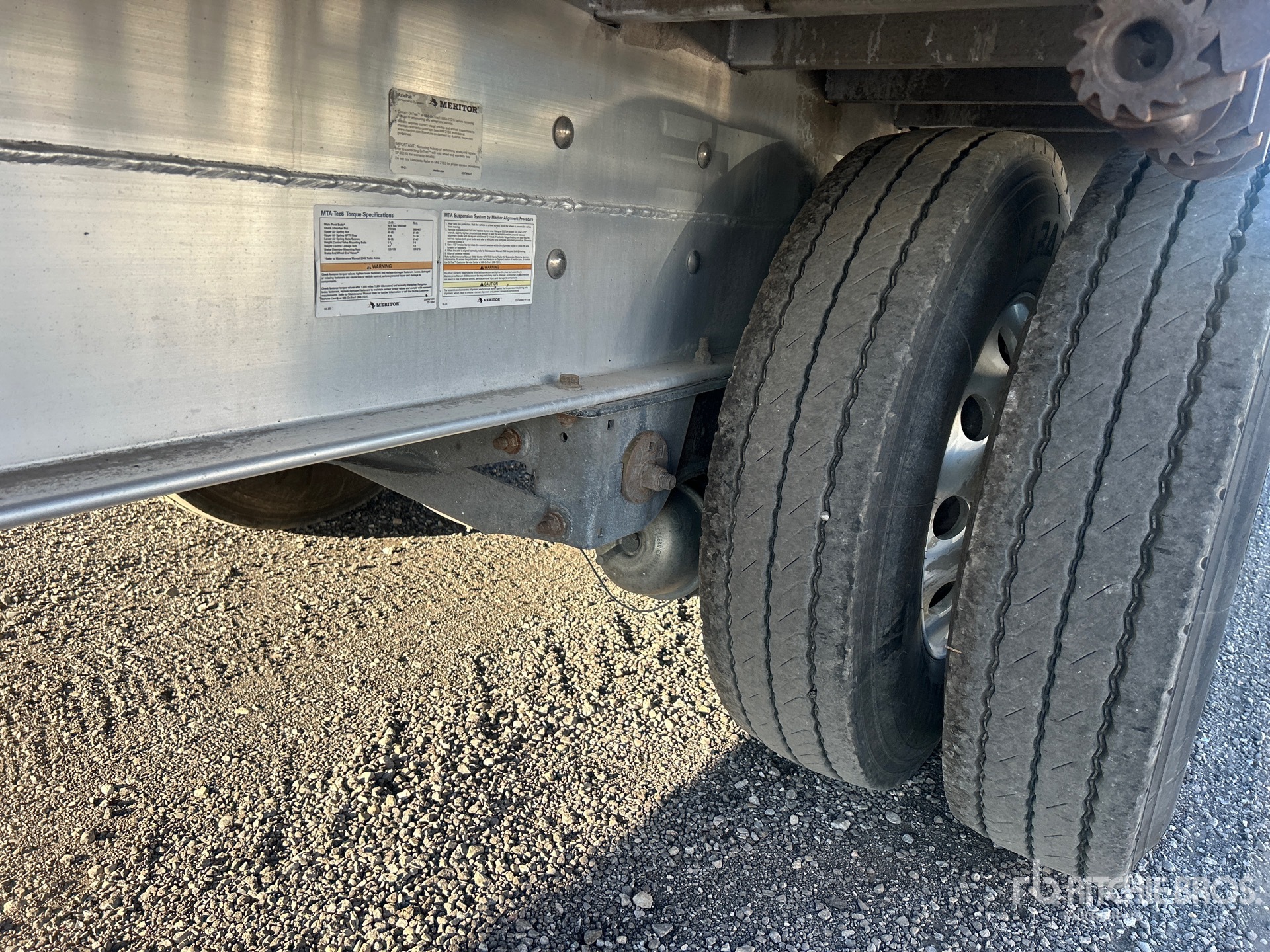 2023 Extreme 53 ft T/A Spread Axle