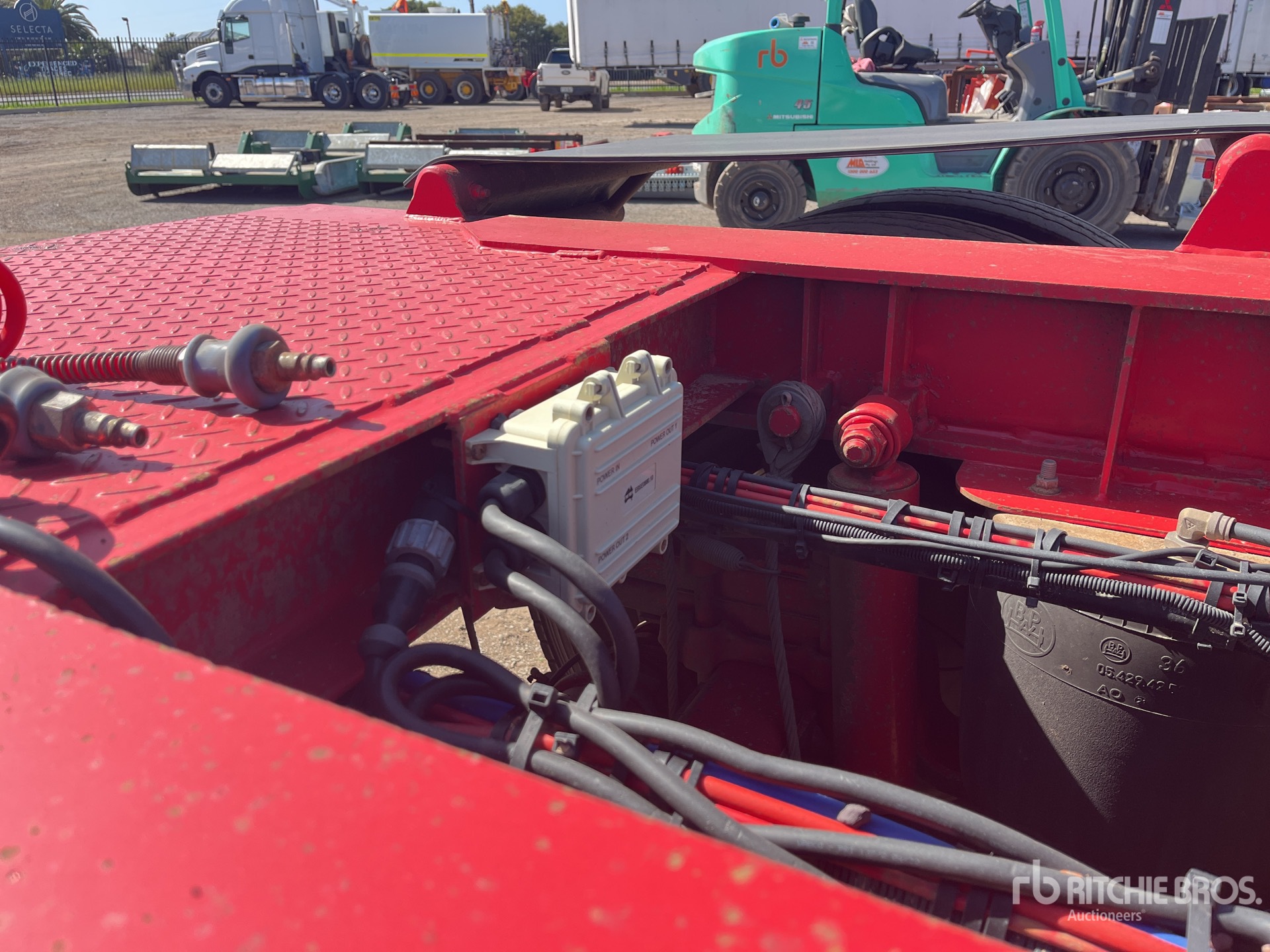 2022 Haulmark TRI/A ROAD TRAIN