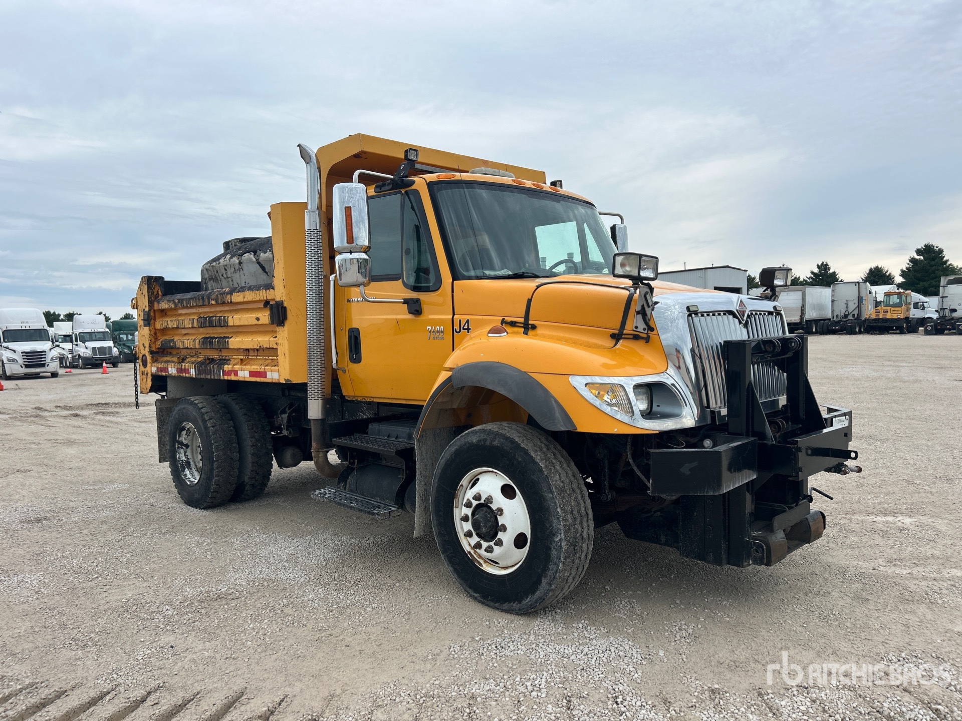 2003 International 7400