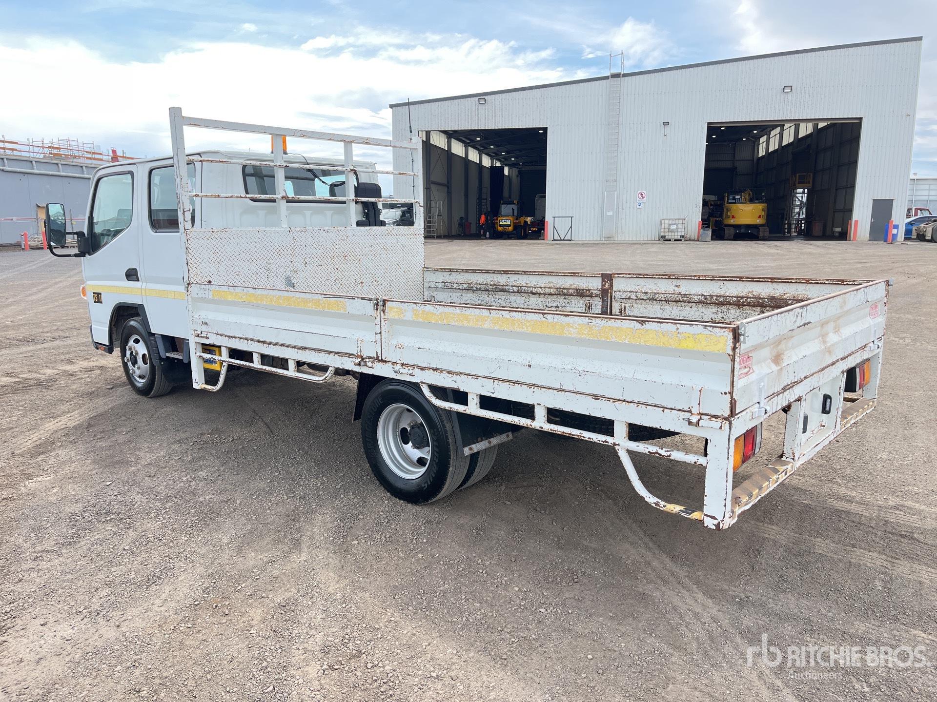 2017 Mitsubishi FUSO CANTER 7/8