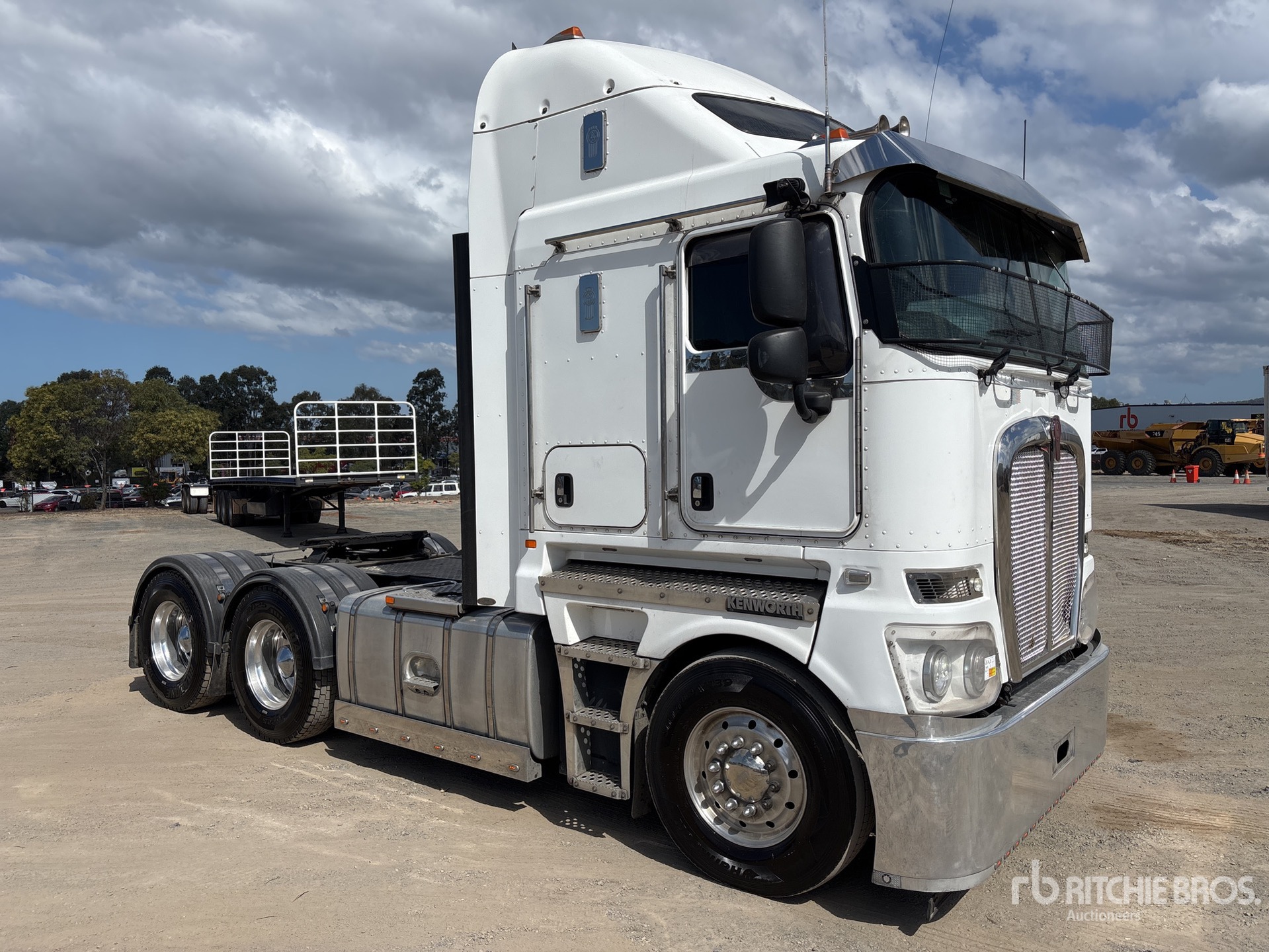 Photo of 2022 Kenworth K200