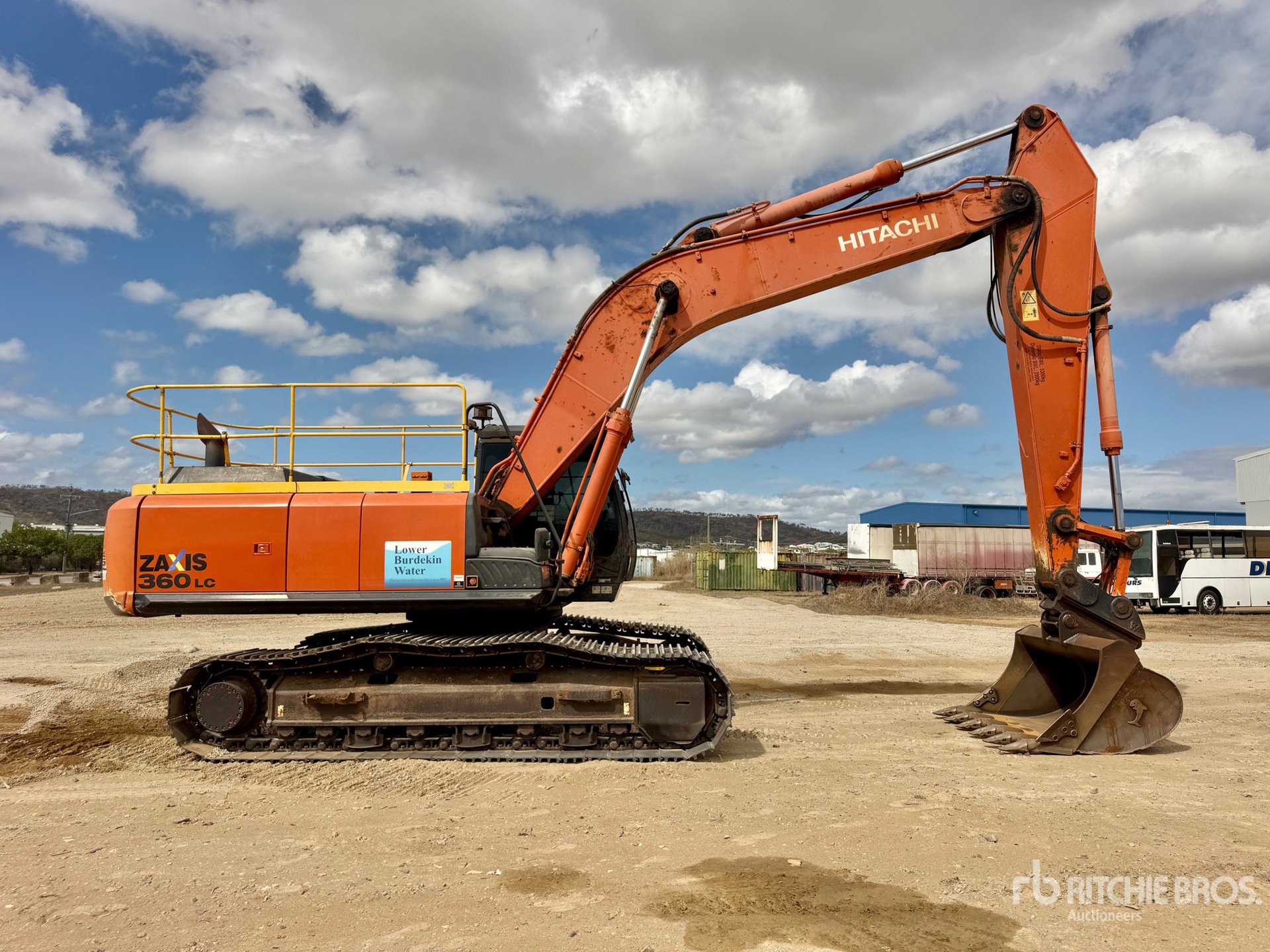 2020 Hitachi ZX360LC-5B
