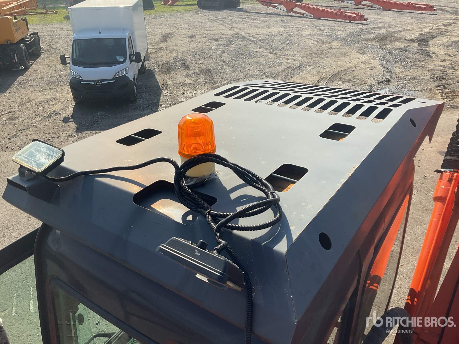2018 Hitachi ZX260LC-3G