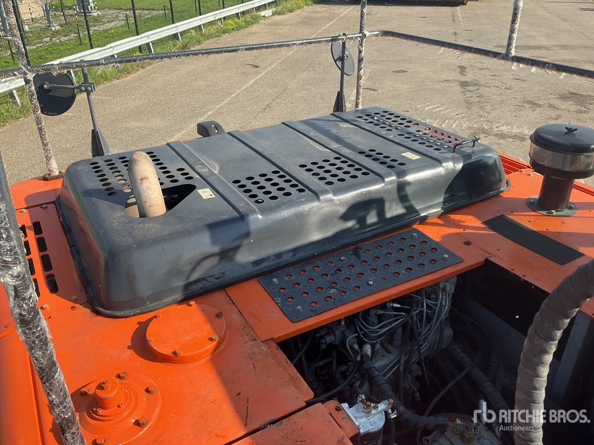 2018 Hitachi ZX260LC-3G