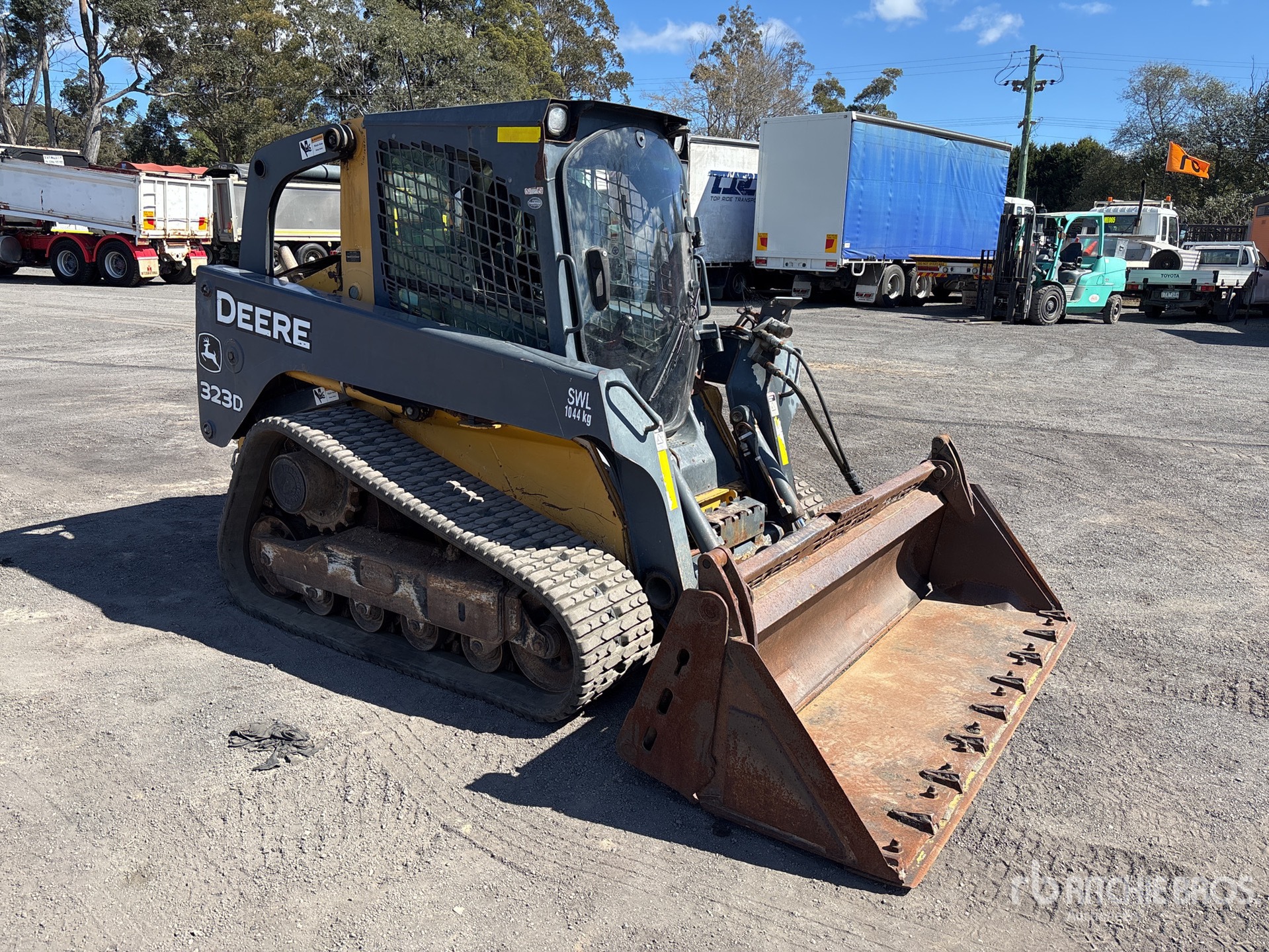 2012 John Deere 323D