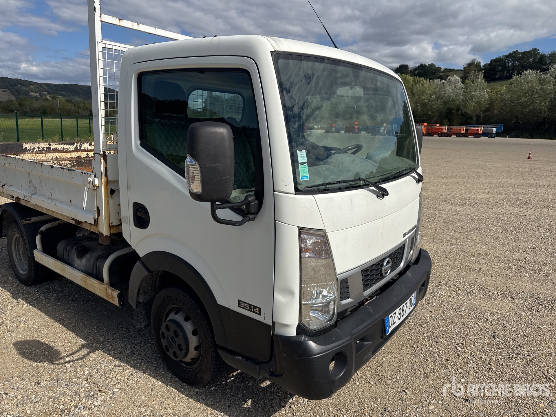 2016 Nissan NT 400 CABSTAR