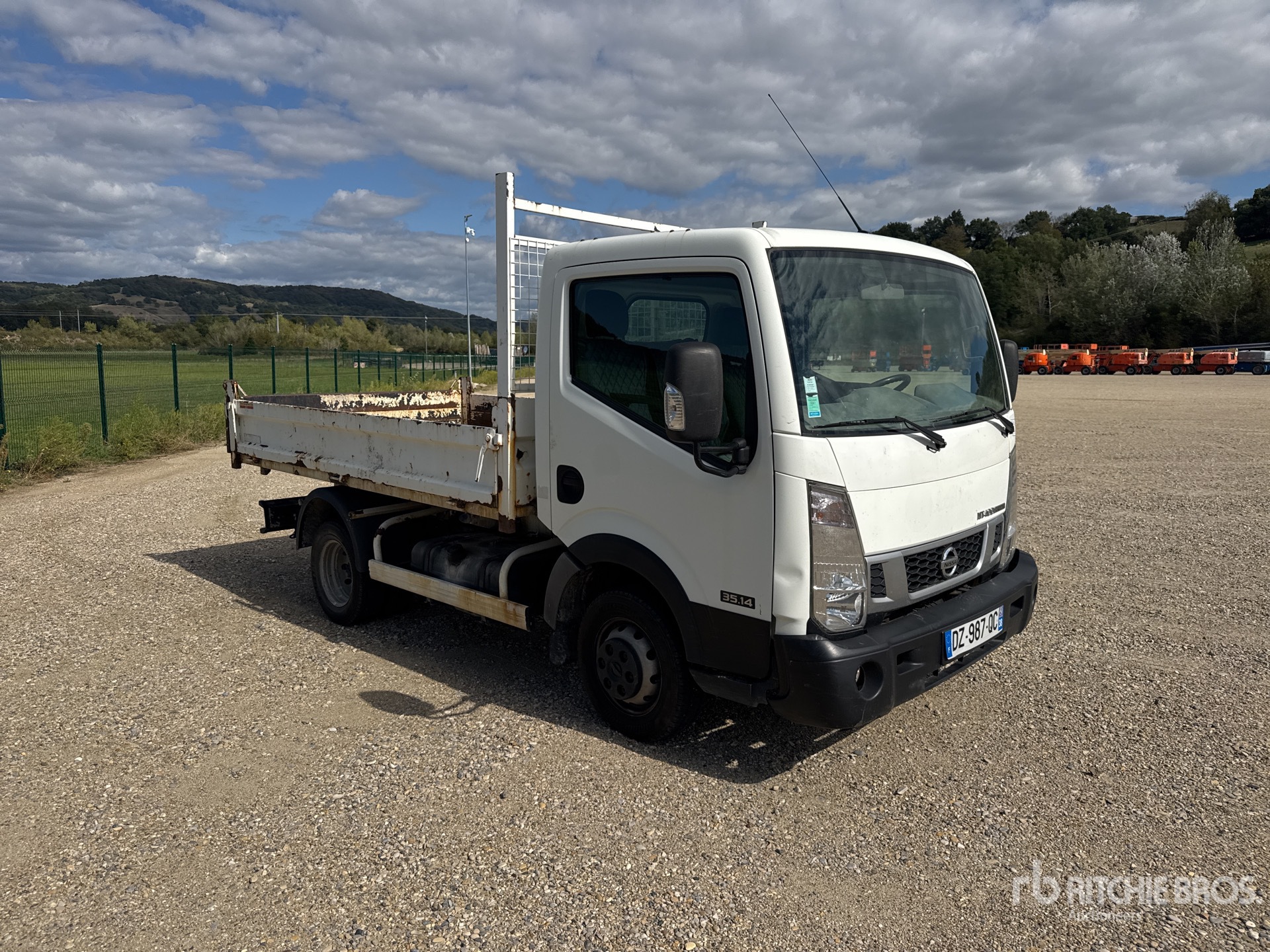 2016 Nissan NT 400 CABSTAR