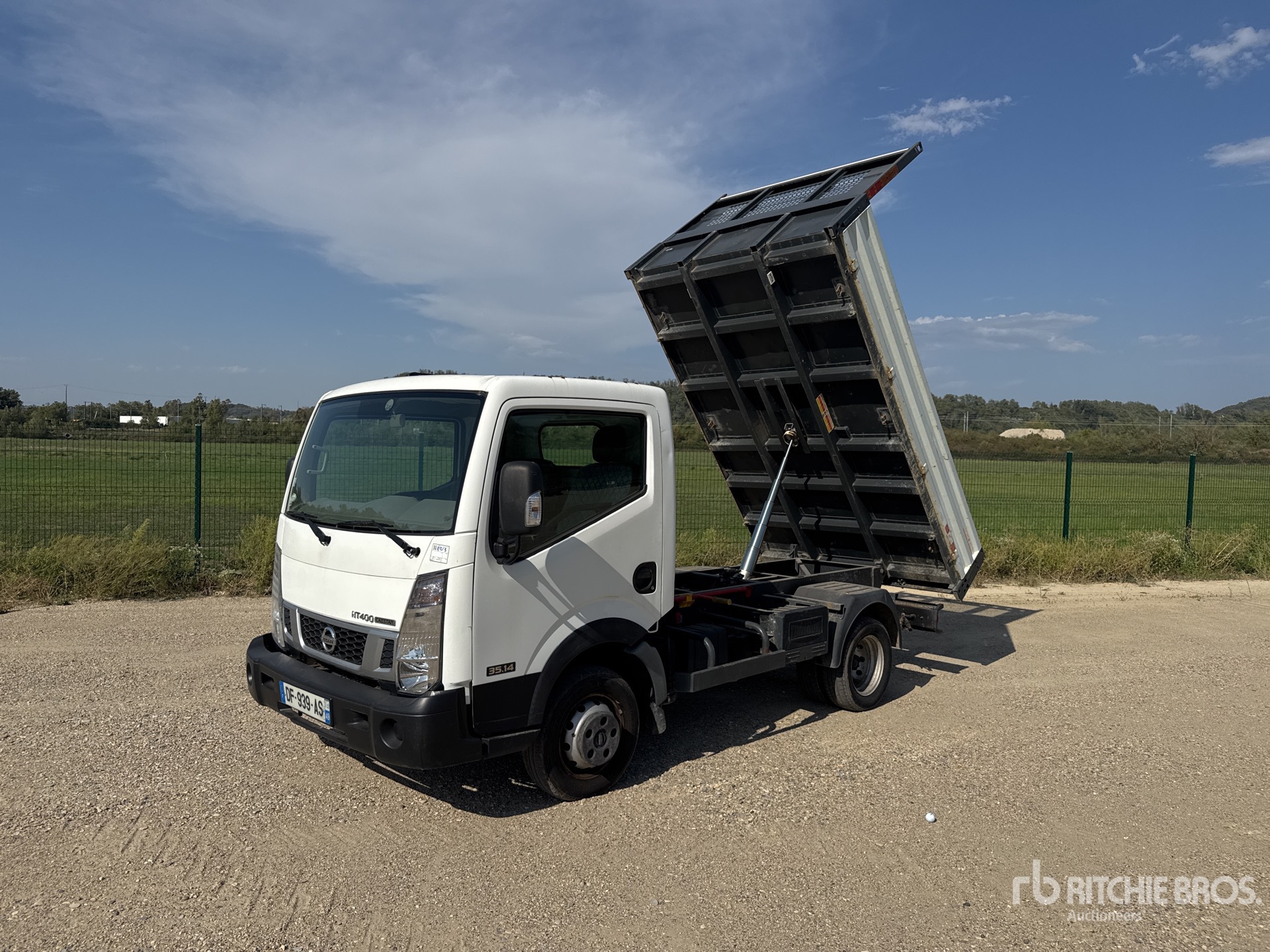 2014 Nissan NT 400 CABSTAR