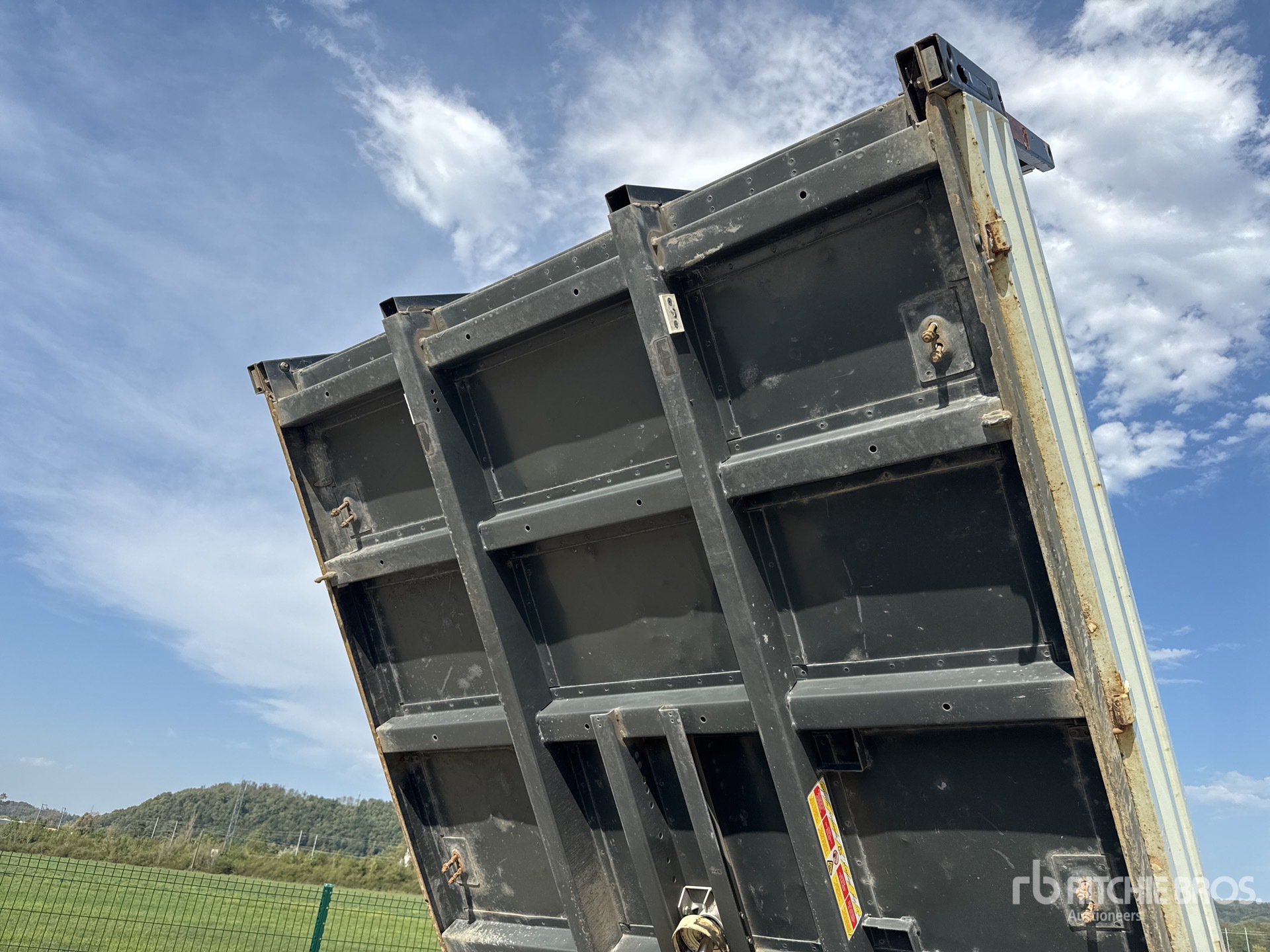 2014 Nissan NT 400 CABSTAR