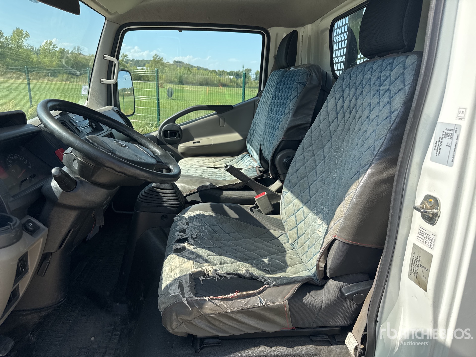 2014 Nissan NT 400 CABSTAR
