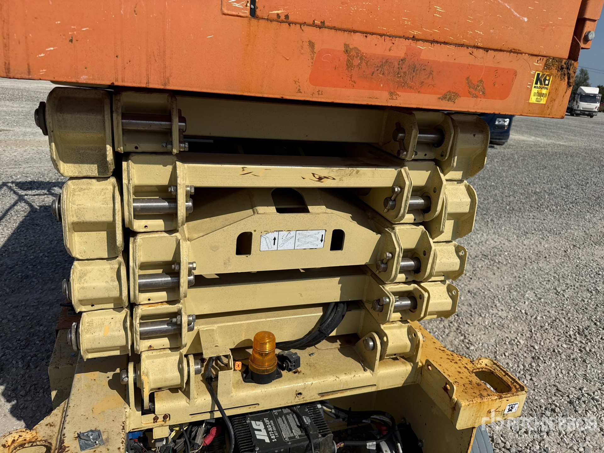 2015 JLG 10RS