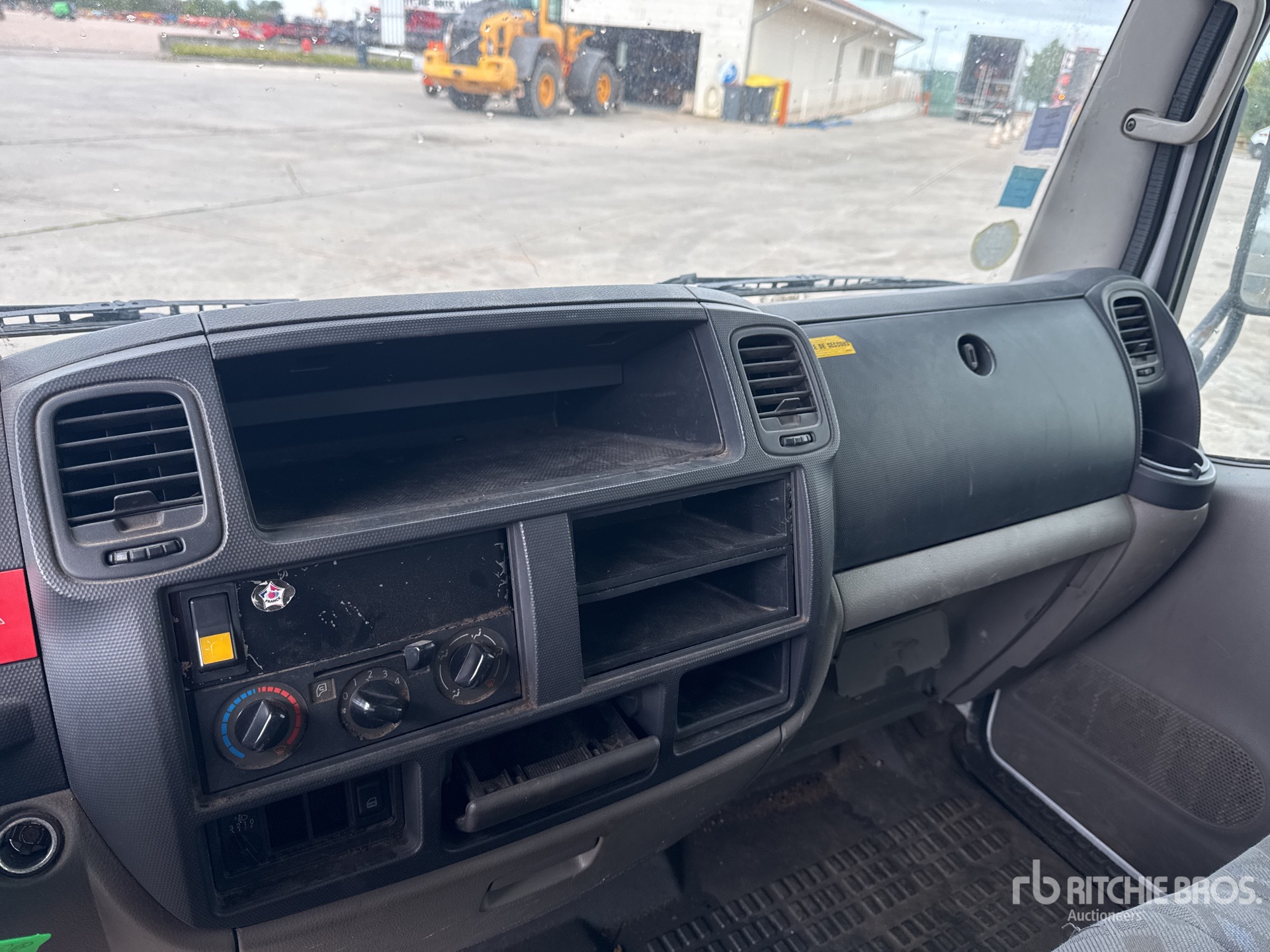 2011 Renault 110 DXI