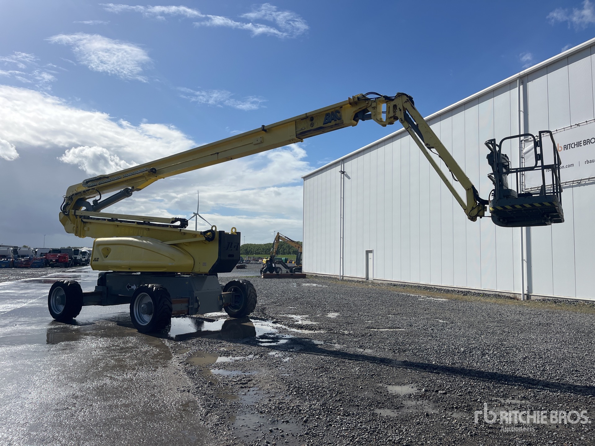 2004 JLG 1250AJP