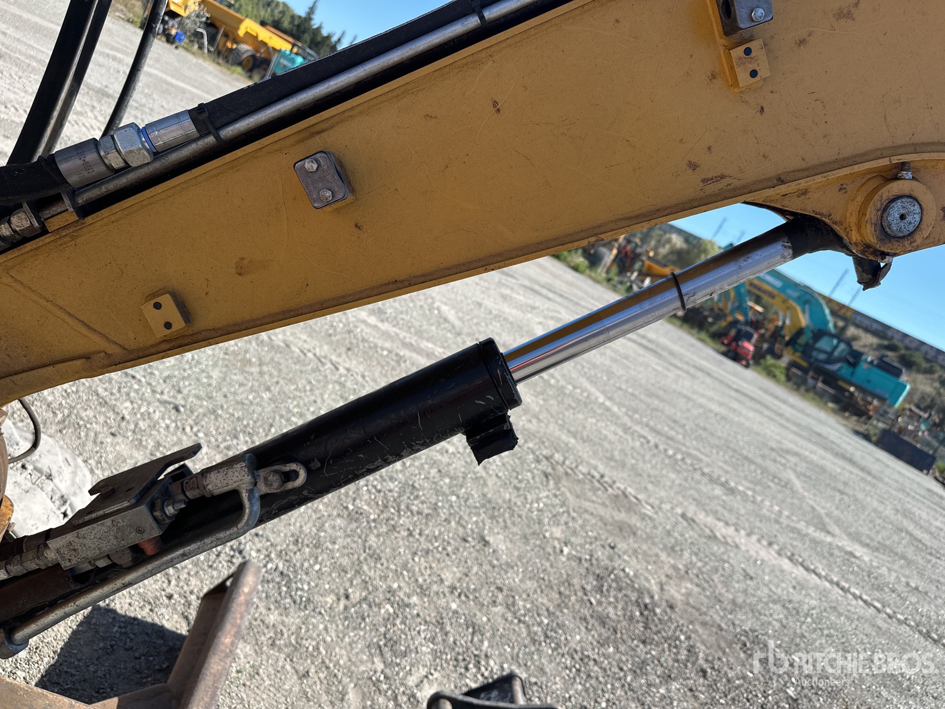 2019 Caterpillar 302.7DCR