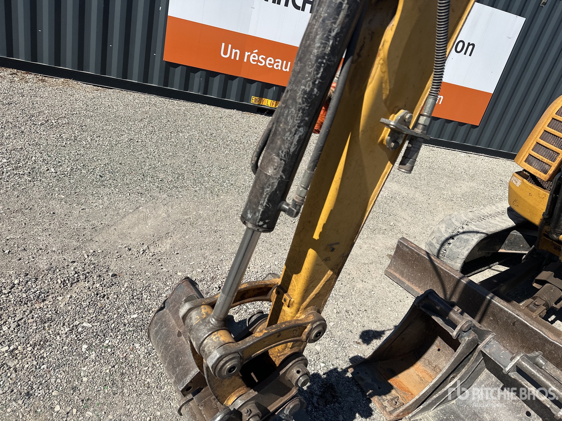2019 Caterpillar 302.7DCR