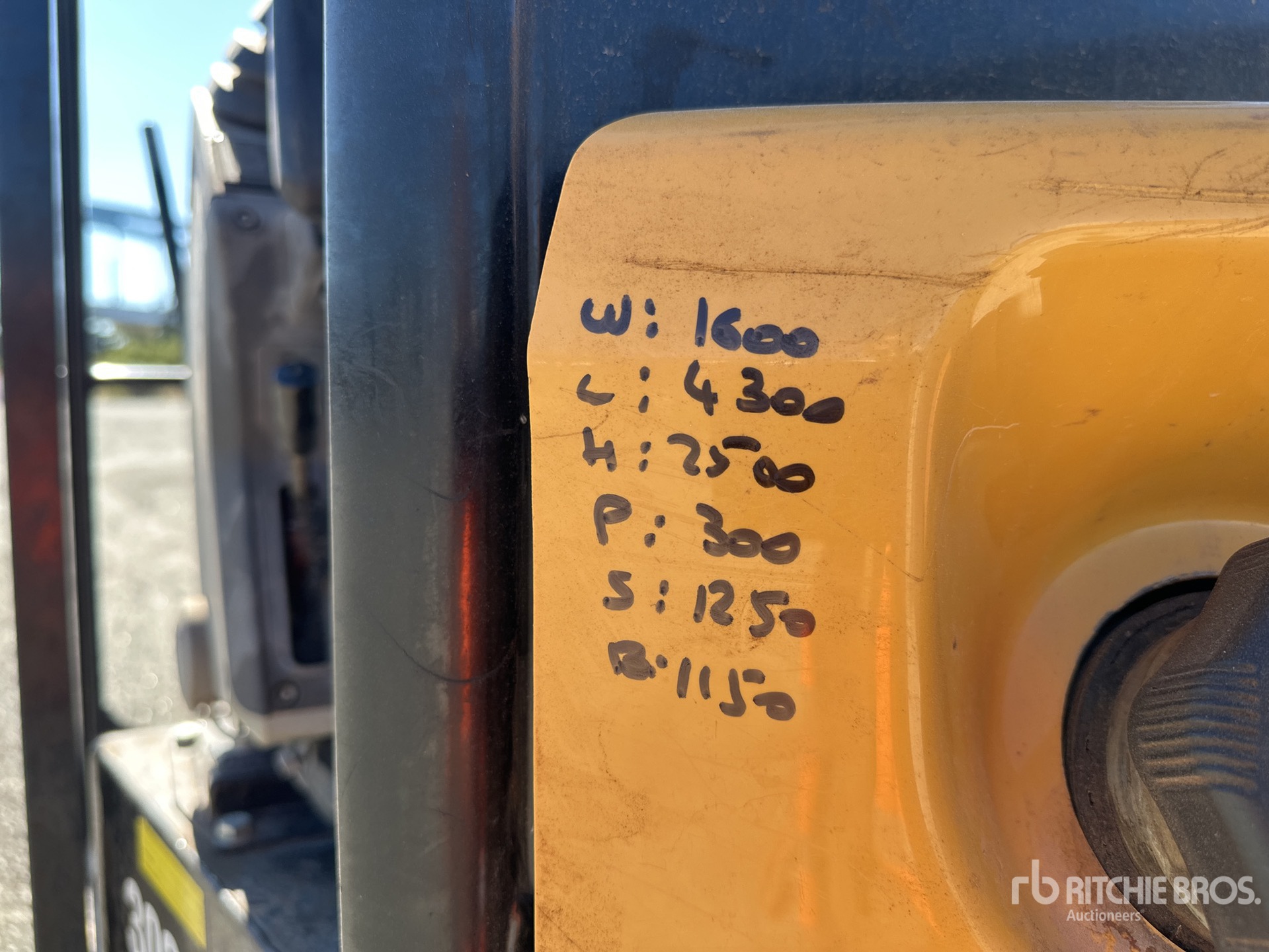 2019 Caterpillar 302.7DCR