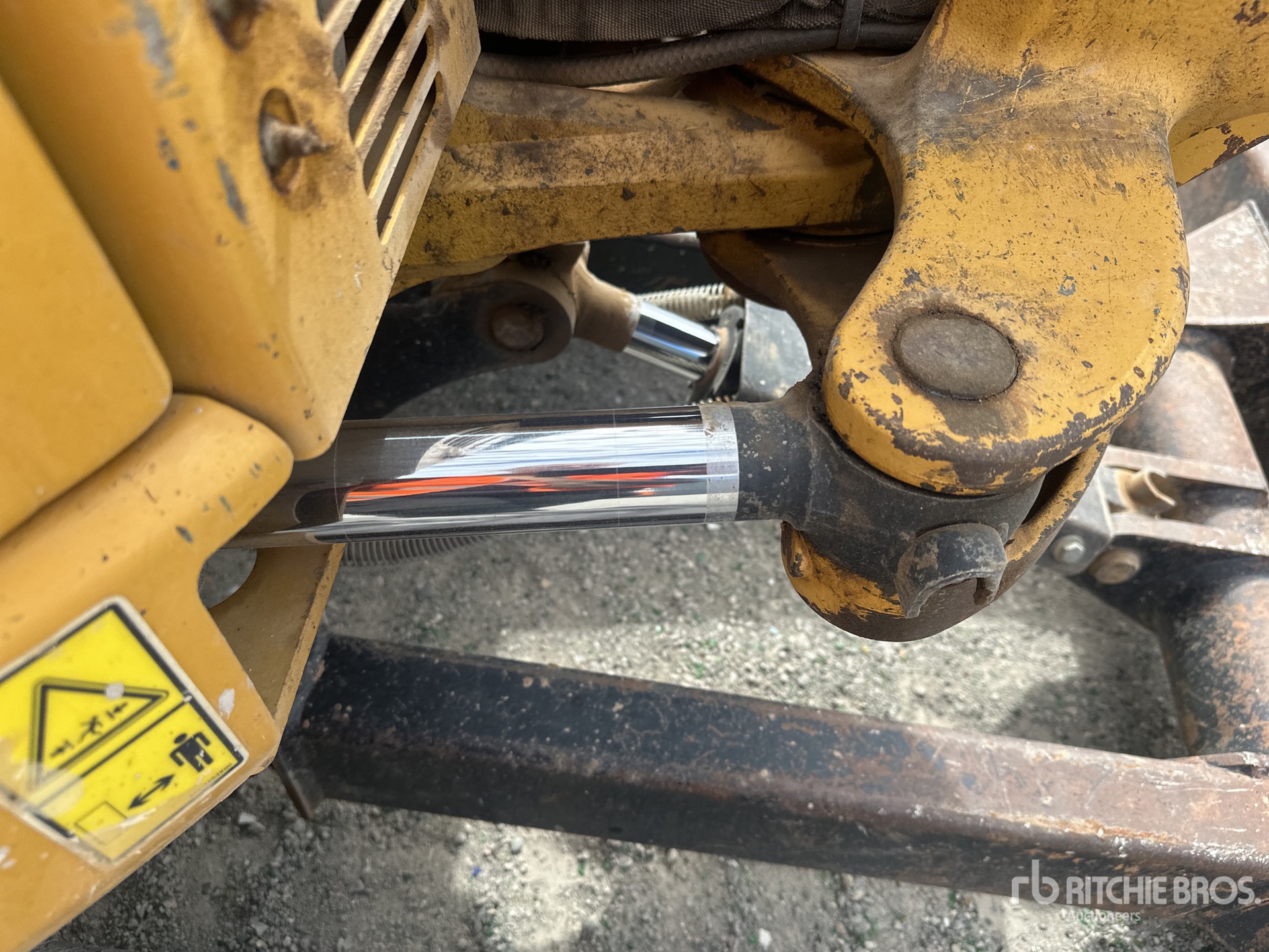 2020 Caterpillar 303E