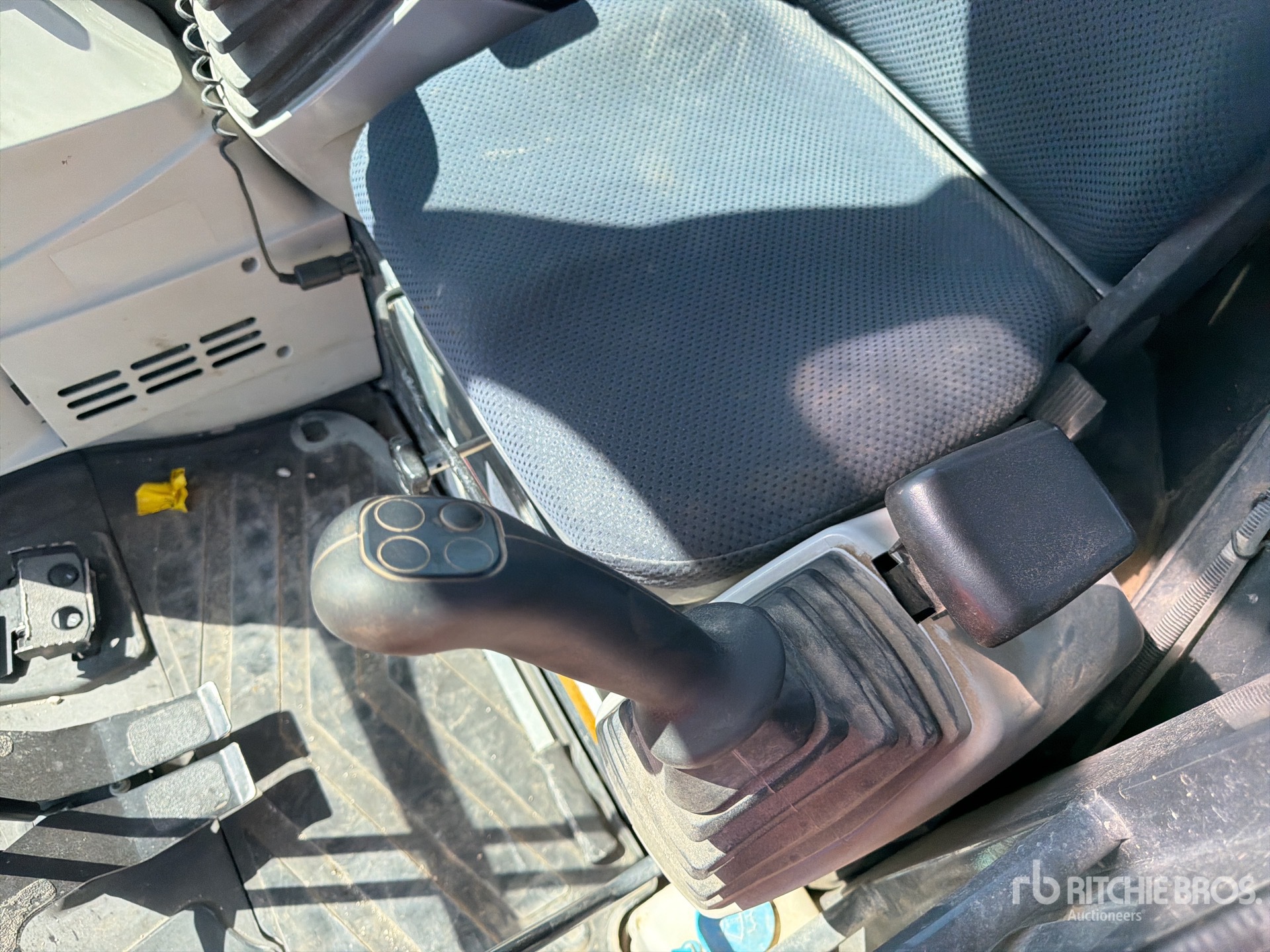 2021 Kobelco SK28SR-6E