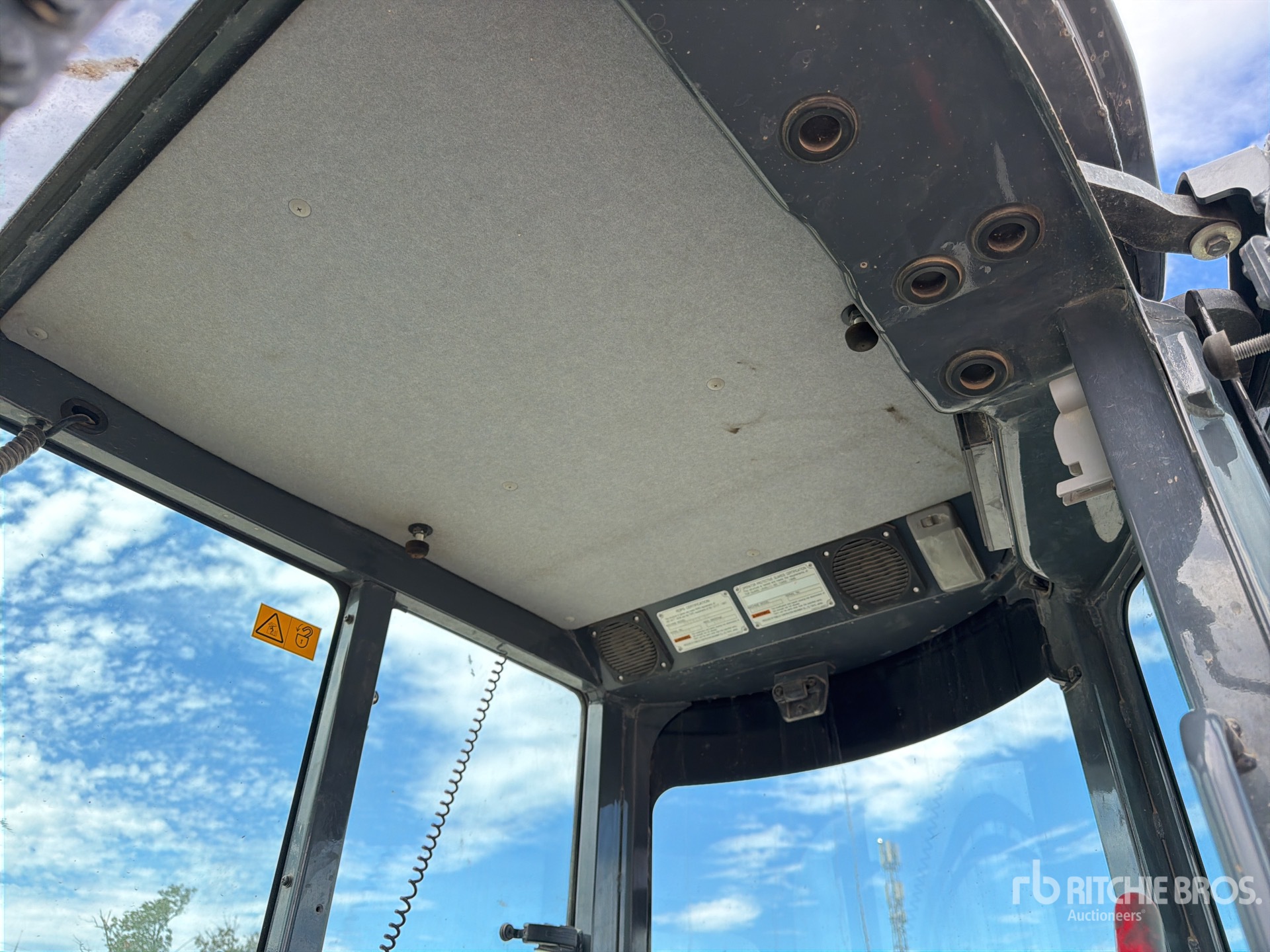 2021 Kobelco SK28SR-6E