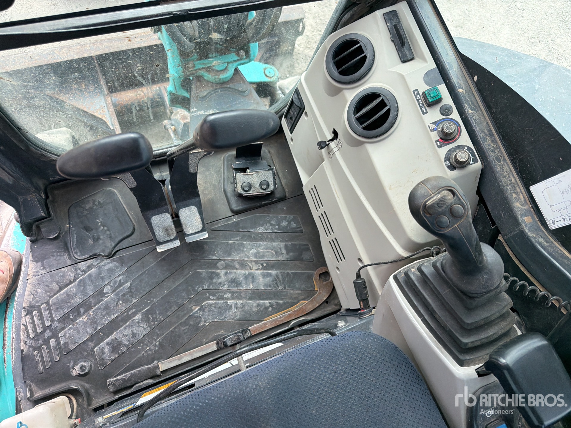 2021 Kobelco SK28SR-6E