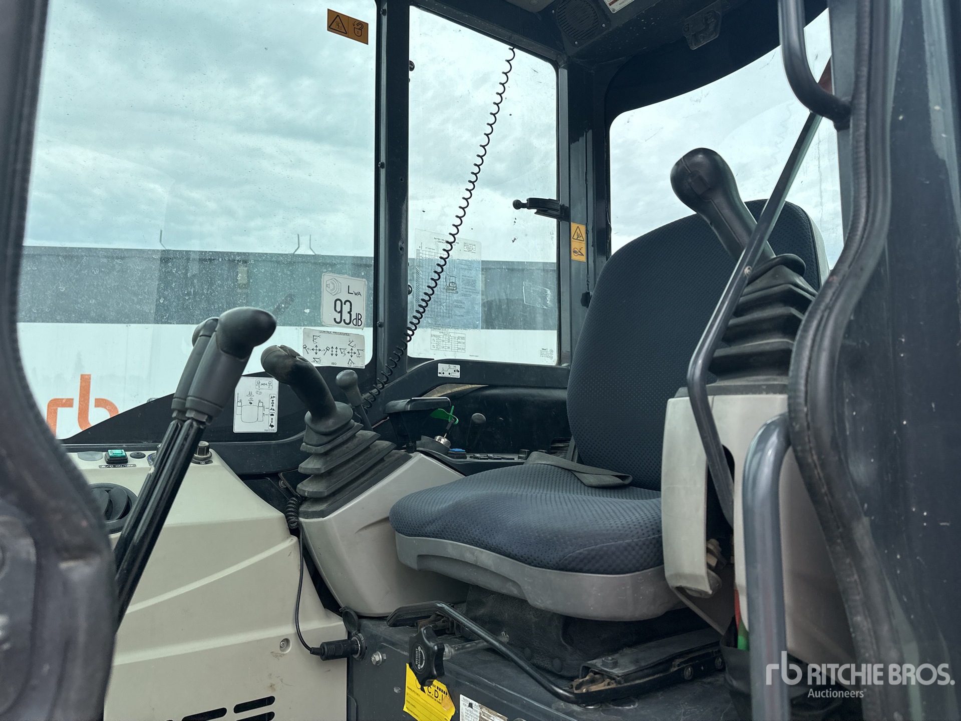 2021 Kobelco SK28SR-6E