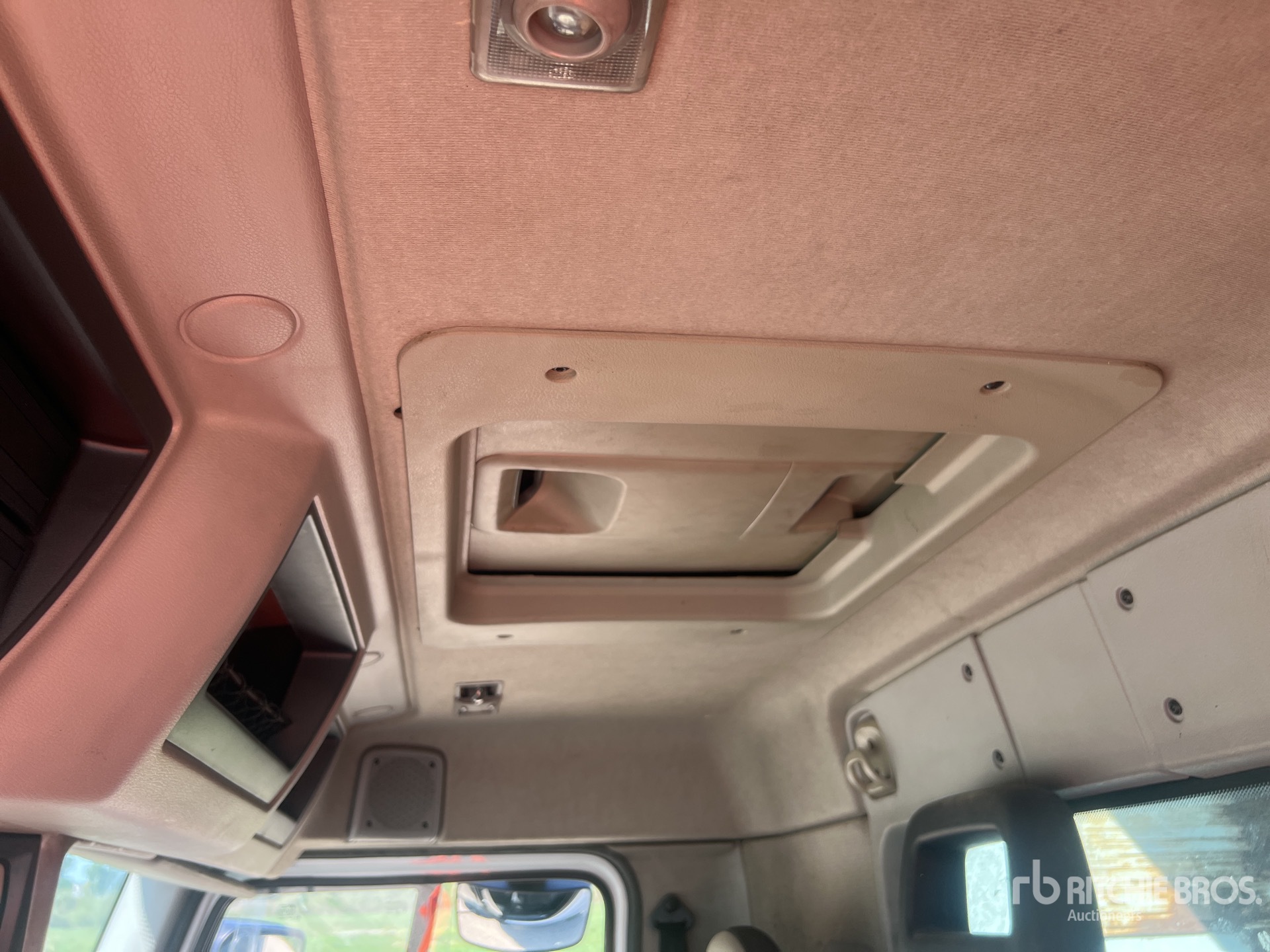 2008 Renault PREMIUM